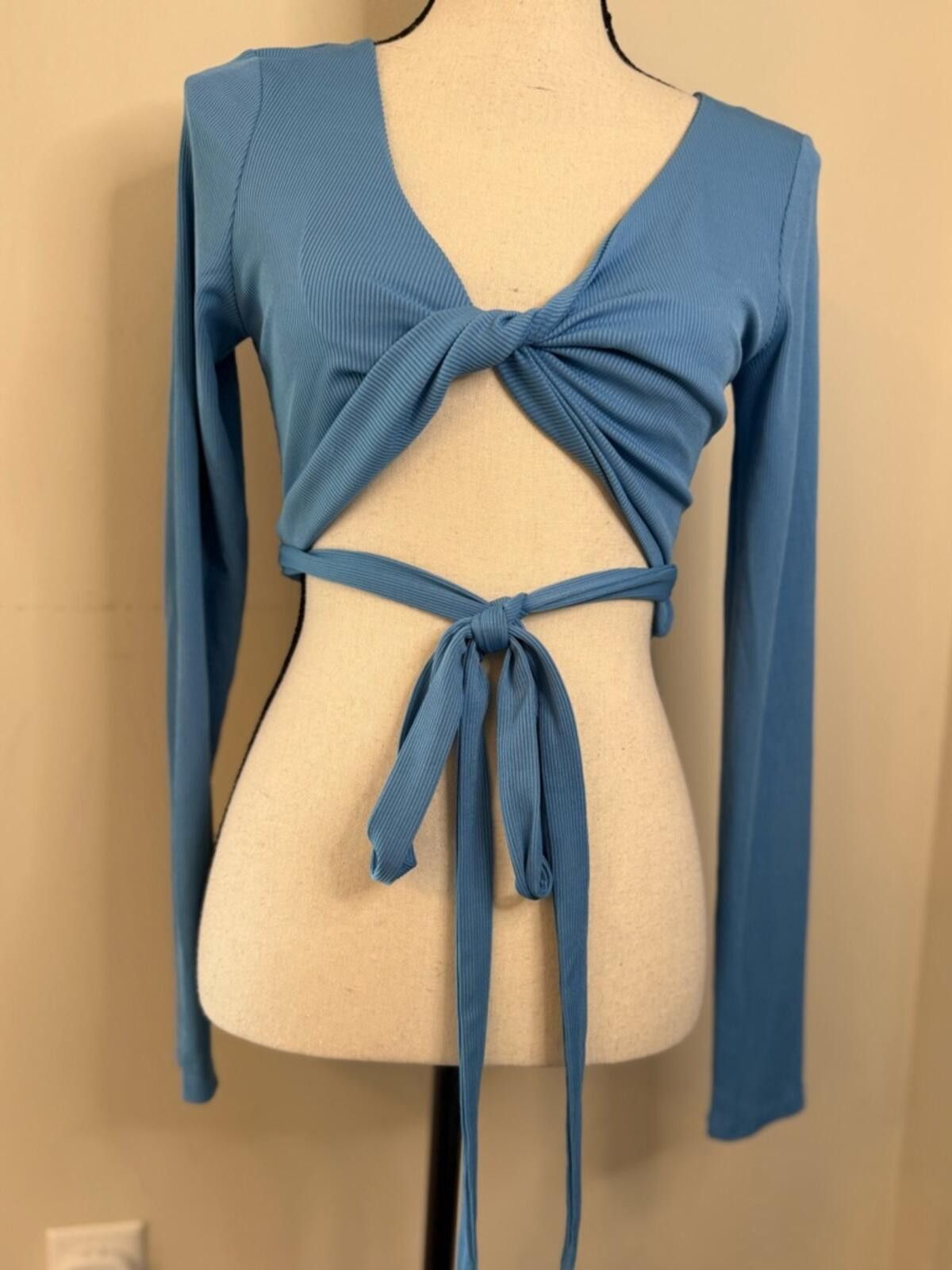 Other Princess Polly blue ribbed crop top wrap around strap SZ 6 Size M / US 6-8 / IT 42-44 - 1 Thumbnail