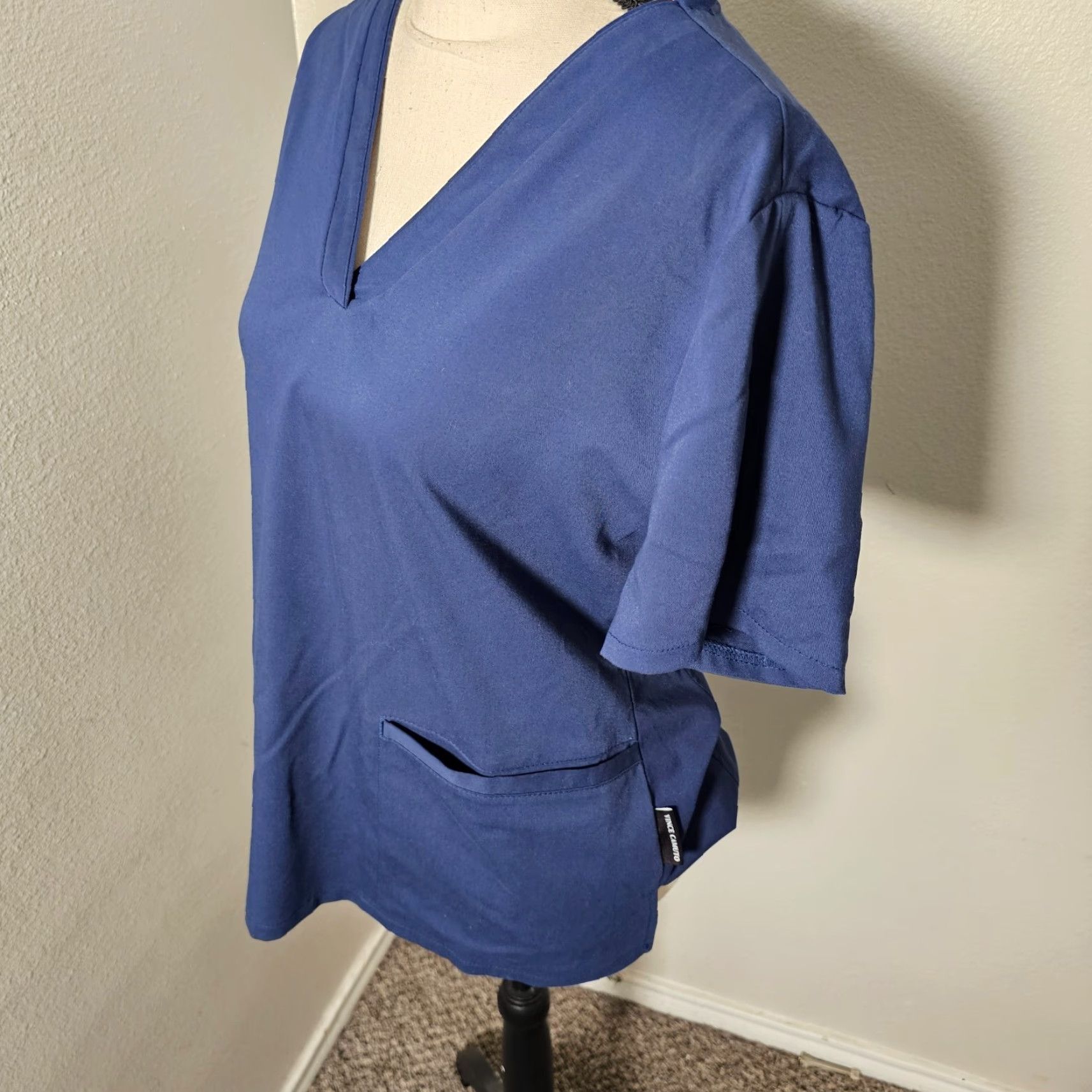 Vince Camuto Vince Camuto Scrub Top Women Medium Blue Rayon Blend Short Sleeve Uniform Wear Size M / US 6-8 / IT 42-44 - 2 Thumbnail