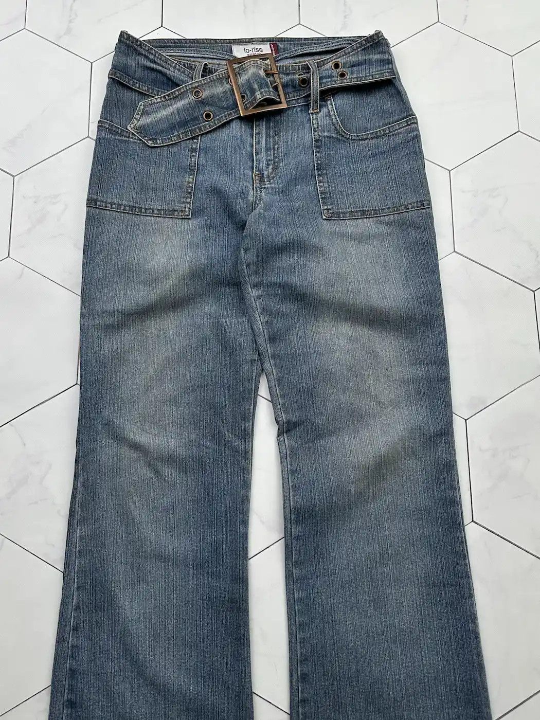 Japanese Brand Vintage Belt Flare Jeans (B479) E2 Size 28" / US 6 / IT 42 - 2 Thumbnail