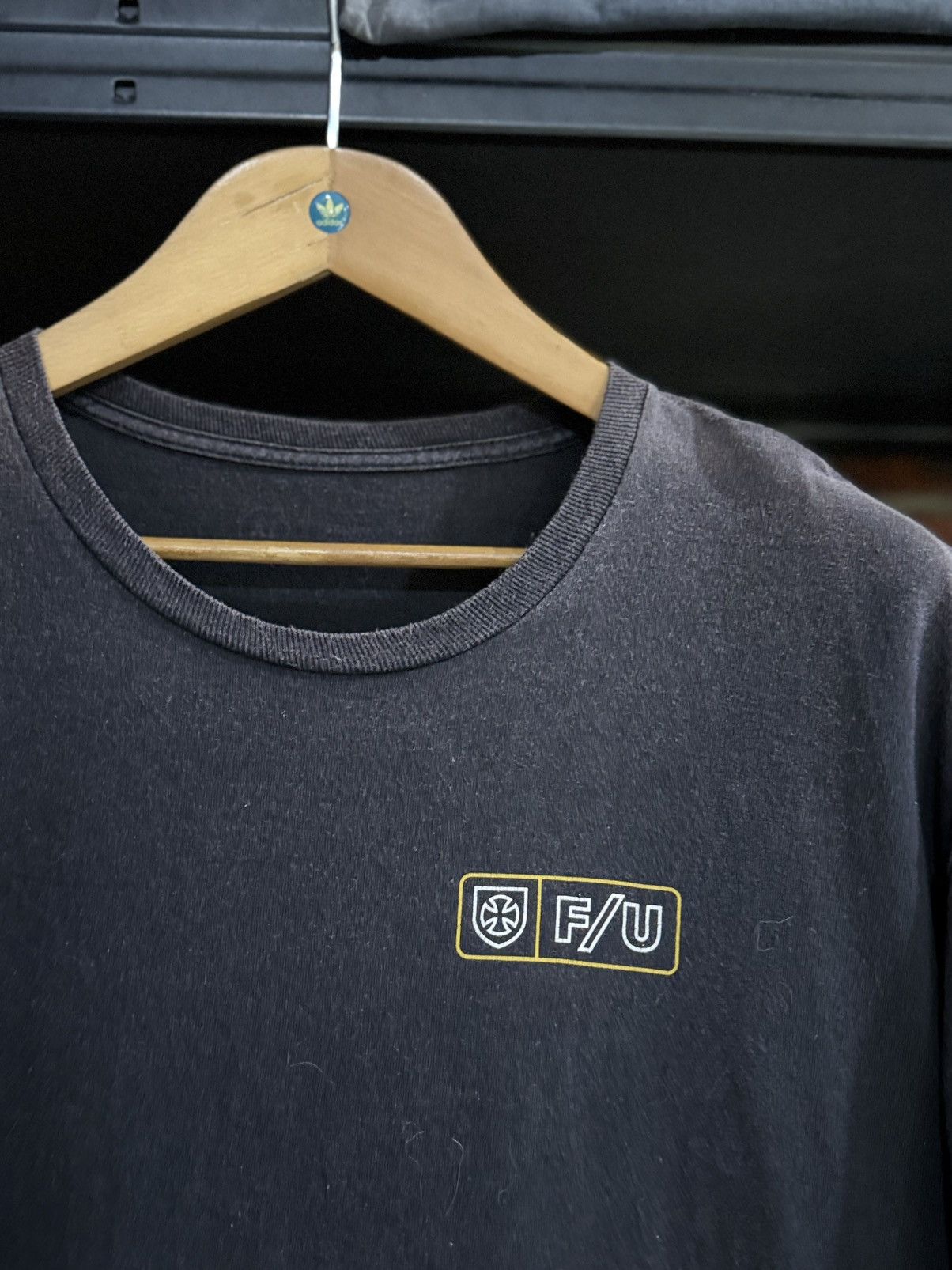 Independent Truck Co. thrashed Vintage Y2K Brixton Independent Friendly Union Tee Size US XL / EU 56 / 4 - 6 Thumbnail