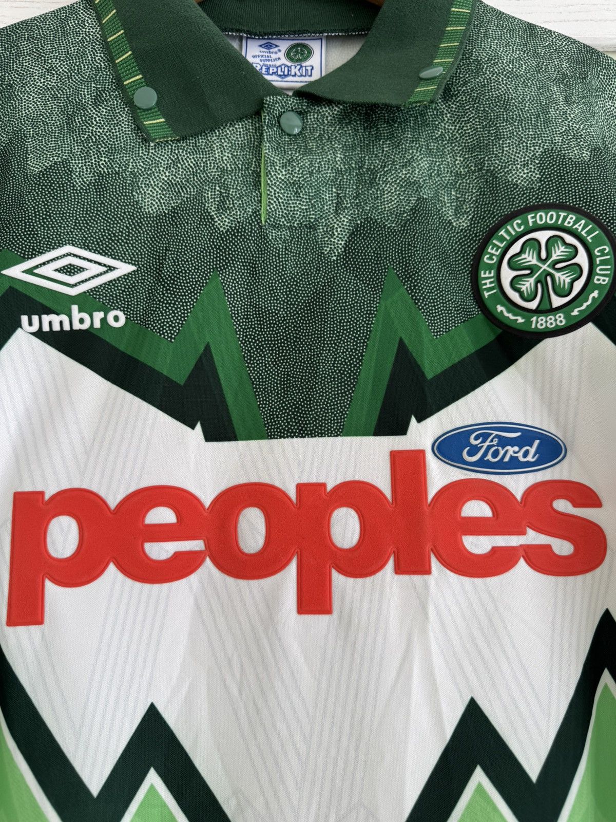 Umbro Vintage Celtic 1991-1992 Away Soccer Jersey Football Shirt Size US XL / EU 56 / 4 - 5 Thumbnail