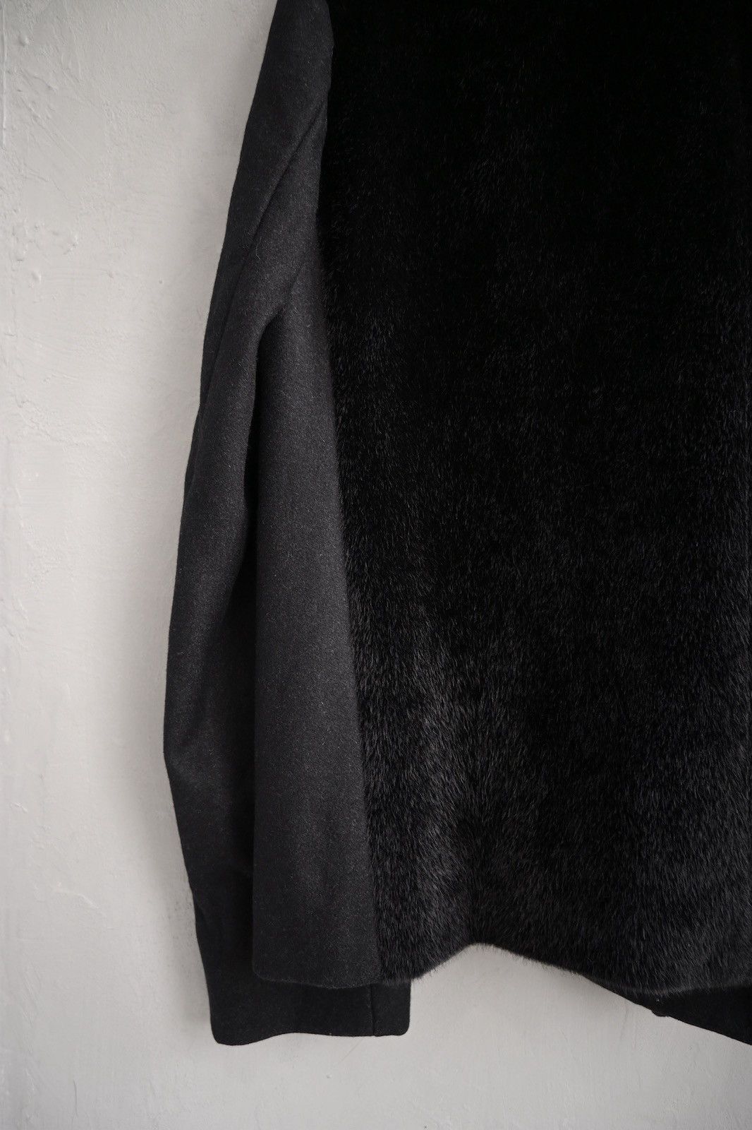 Emporio Armani Emporio Armani FW14 pony hair detachable collar crop jacket Size US L / EU 52-54 / 3 - 19 Thumbnail