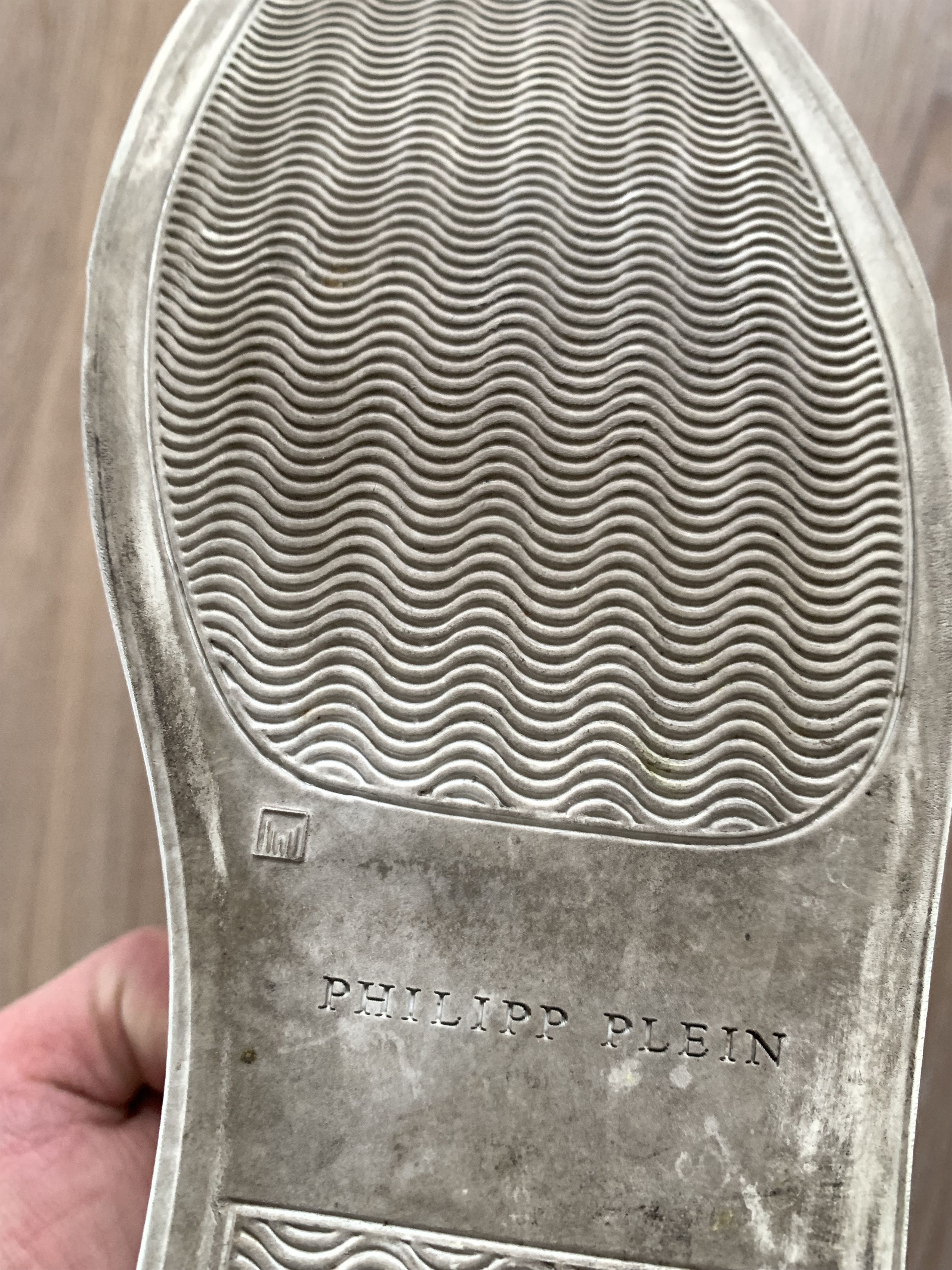 Philipp Plein Philipp Plein Patent White Leather Lo-Top Sneakers Size US 7.5 / EU 40-41 - 13 Thumbnail
