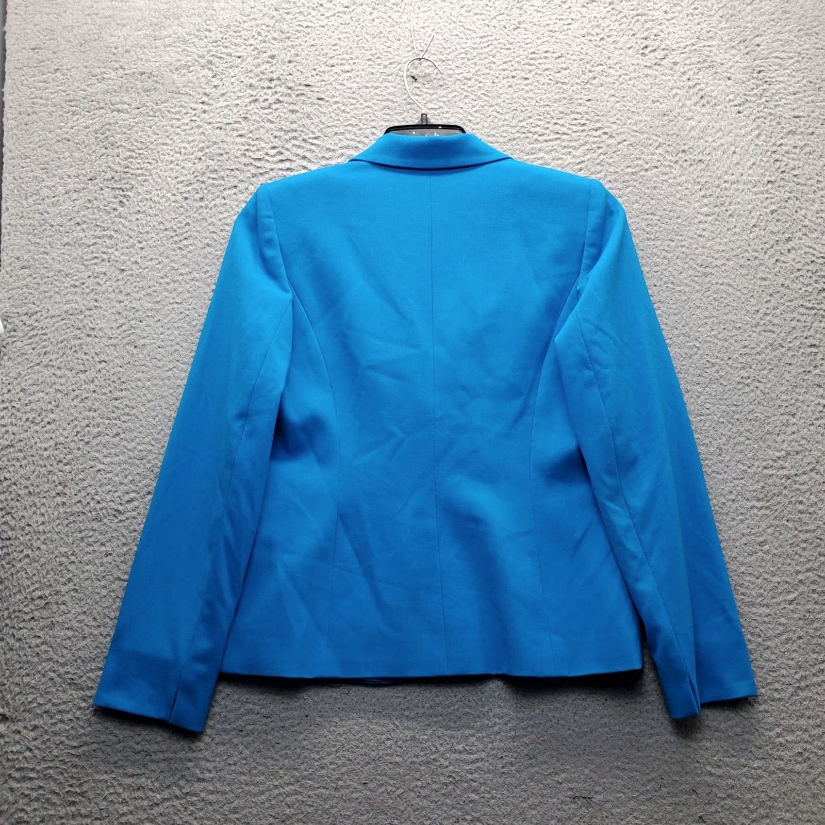 Calvin Klein Calvin Klein Blazer Jacket Womens Size 8P Blue Peak Lapel Single Breasted 1 Button EUC Size M / US 6-8 / IT 42-44 - 2 Thumbnail