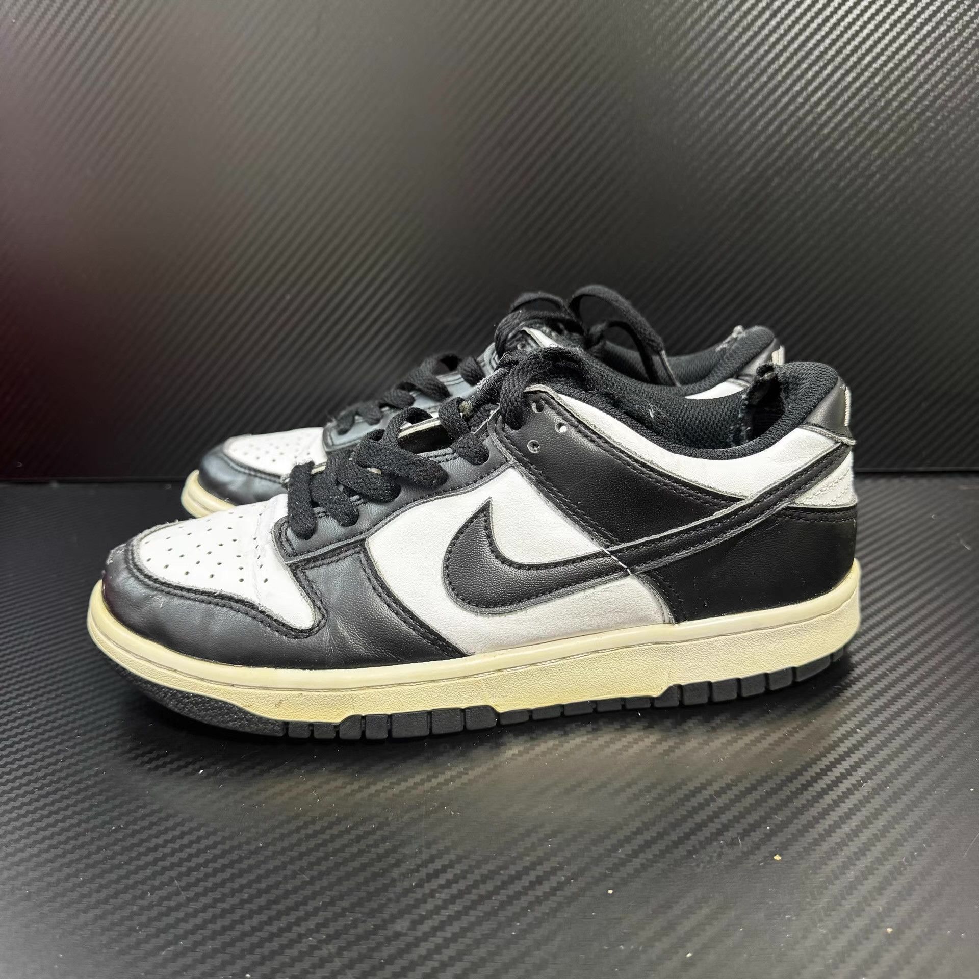 Nike Nike Dunk Low Q11 Size US 5.5 / EU 38 - 1 Thumbnail