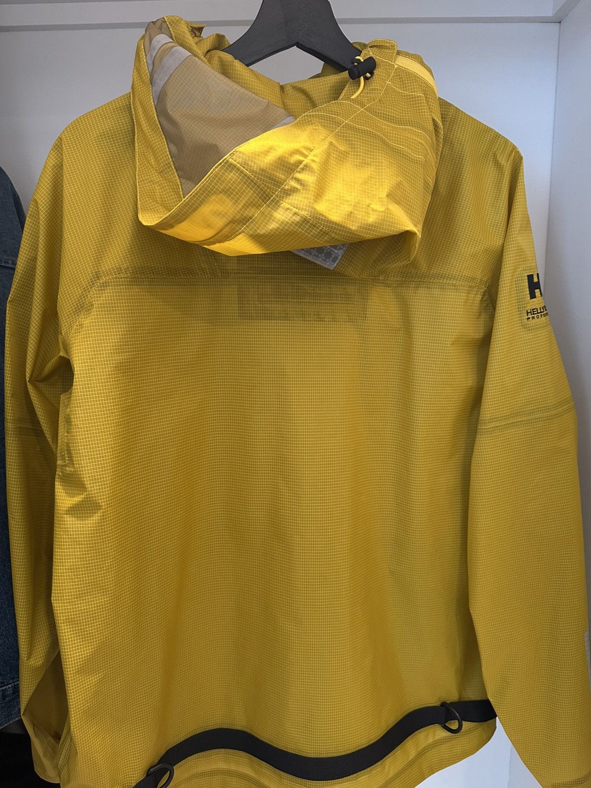 Helly Hansen Helly Hansen Arc Storm Nylon Water-Repellent Ripstop Jacket Size US M / EU 48-50 / 2 - 5 Thumbnail