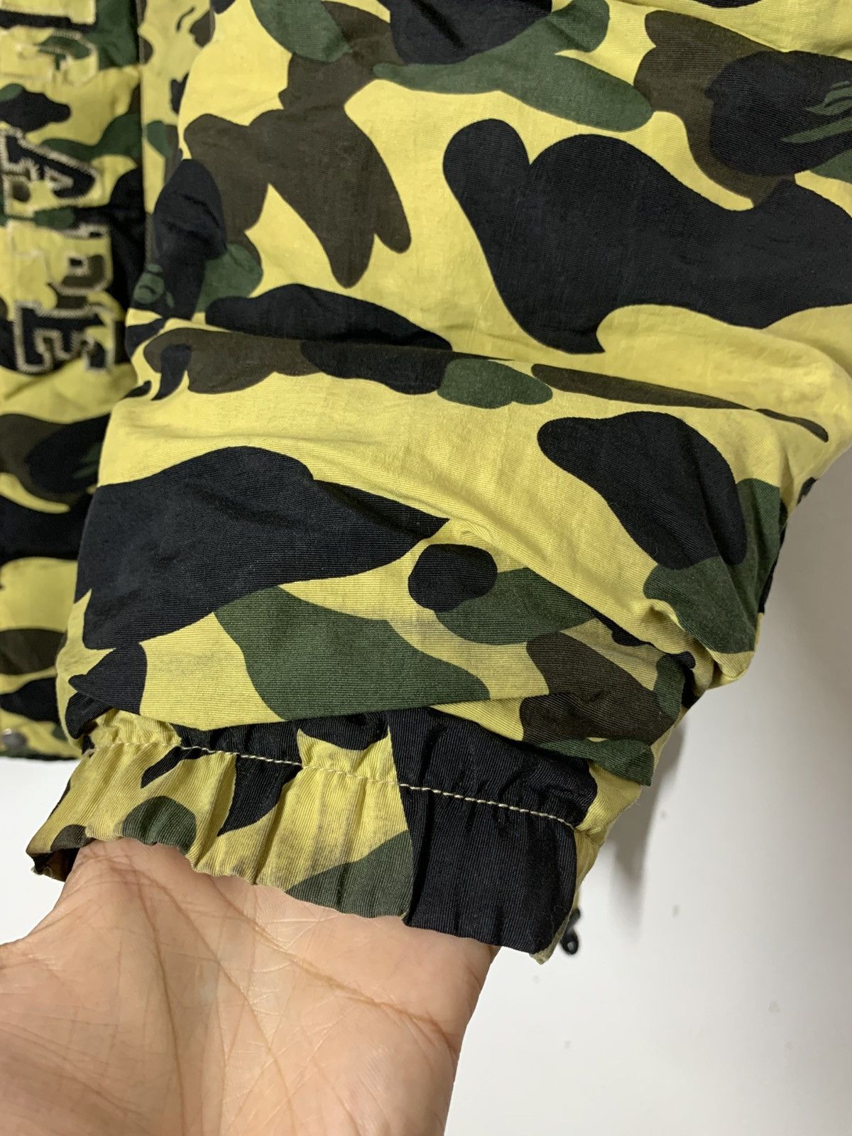 Bape Vintage BAPE 1st Camo Snowboard Puffer Down Jacket Size US L / EU 52-54 / 3 - 9 Thumbnail
