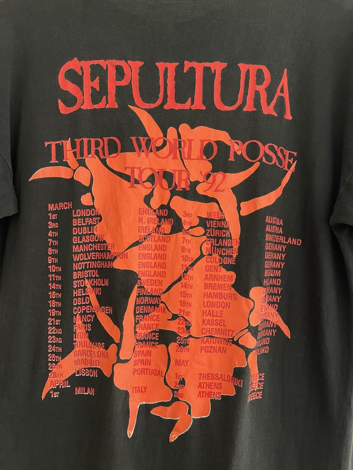 Band Tees Vintage 1992 Sepultura Beneath the Remains Third World Tour Size US L / EU 52-54 / 3 - 7 Thumbnail