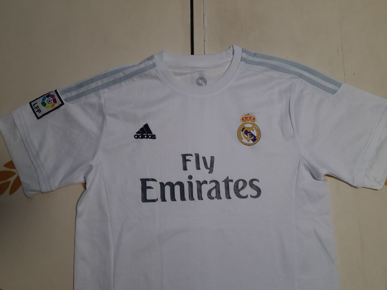 Adidas Adidas Real Madrid Home Jersey 2015-2016 size L Size US L / EU 52-54 / 3 - 5 Thumbnail