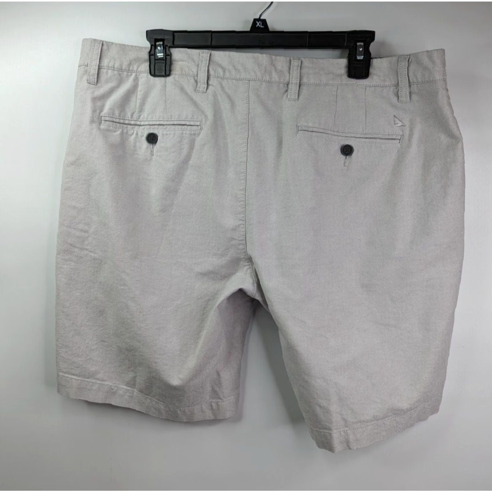 UNTUCKit UNTUCKit Chino Shorts Gray Mens 38 Casual Golf 5 Pocket Regular Rise Mid Inseam 9 in Adult 5-Pocket Filled Logo Size US 38 / EU 54 - 5 Thumbnail