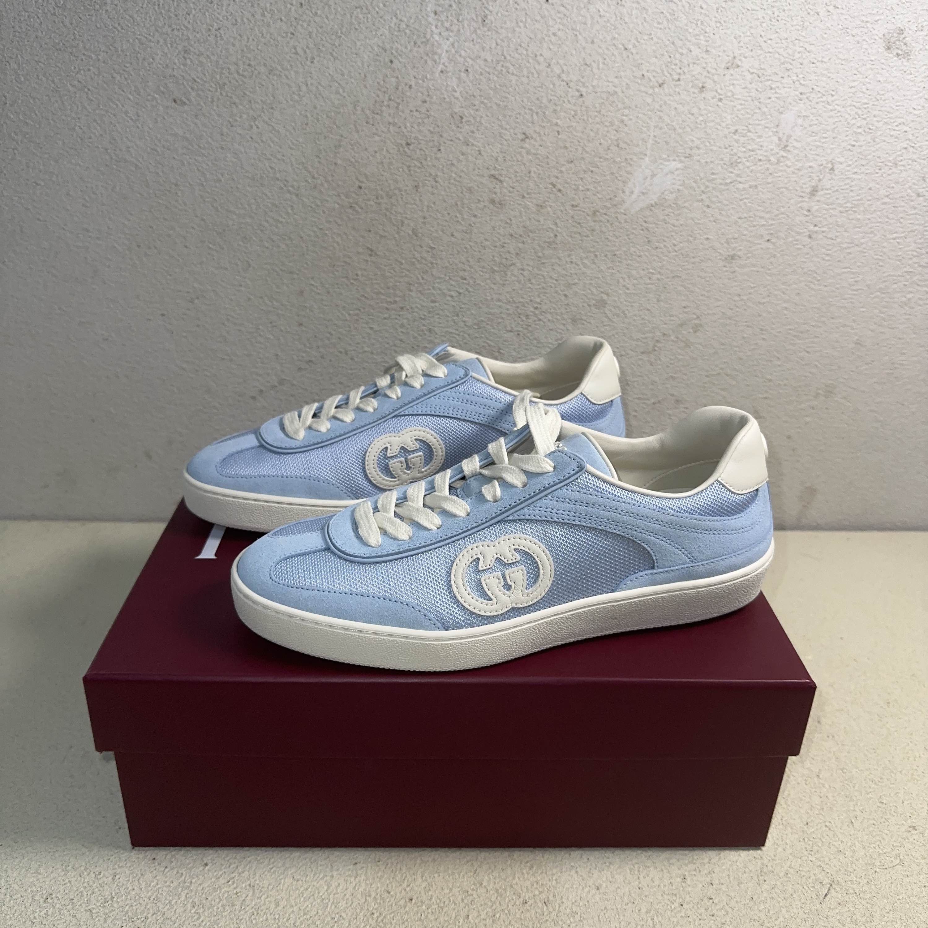 Gucci Gucci Blue Suede Low-Top Sneakers Size 37 Size US 7 / IT 37 - 1 Thumbnail