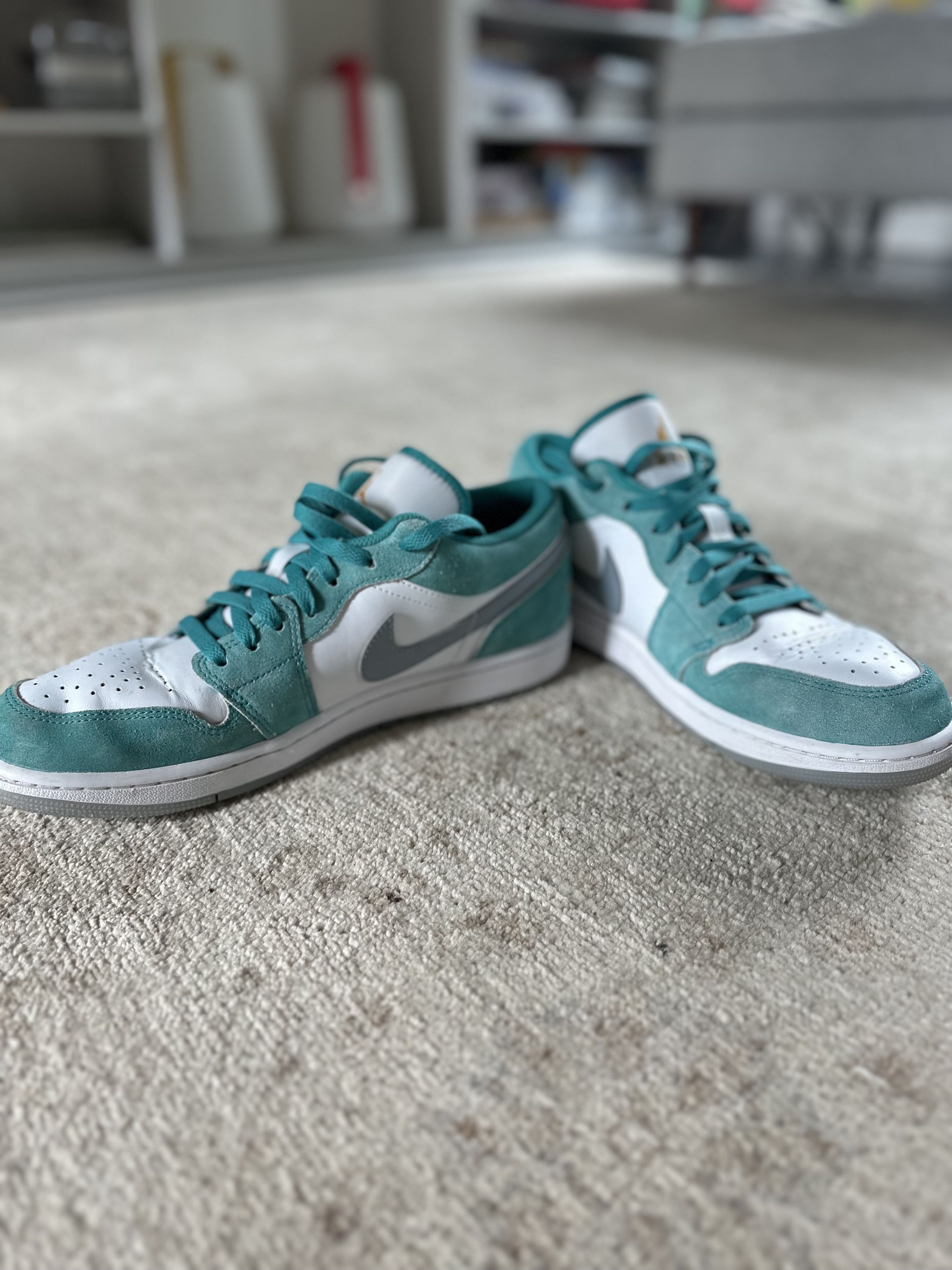 Nike Air Jordan 1 Low 'New Emerald' Size US 10 / EU 43 - 8 Thumbnail