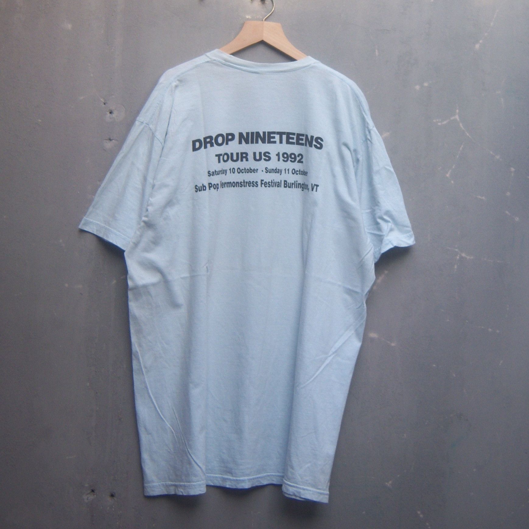 Band Tees Drop Nineteens Tour US 1992 Size US XL / EU 56 / 4 - 9 Thumbnail