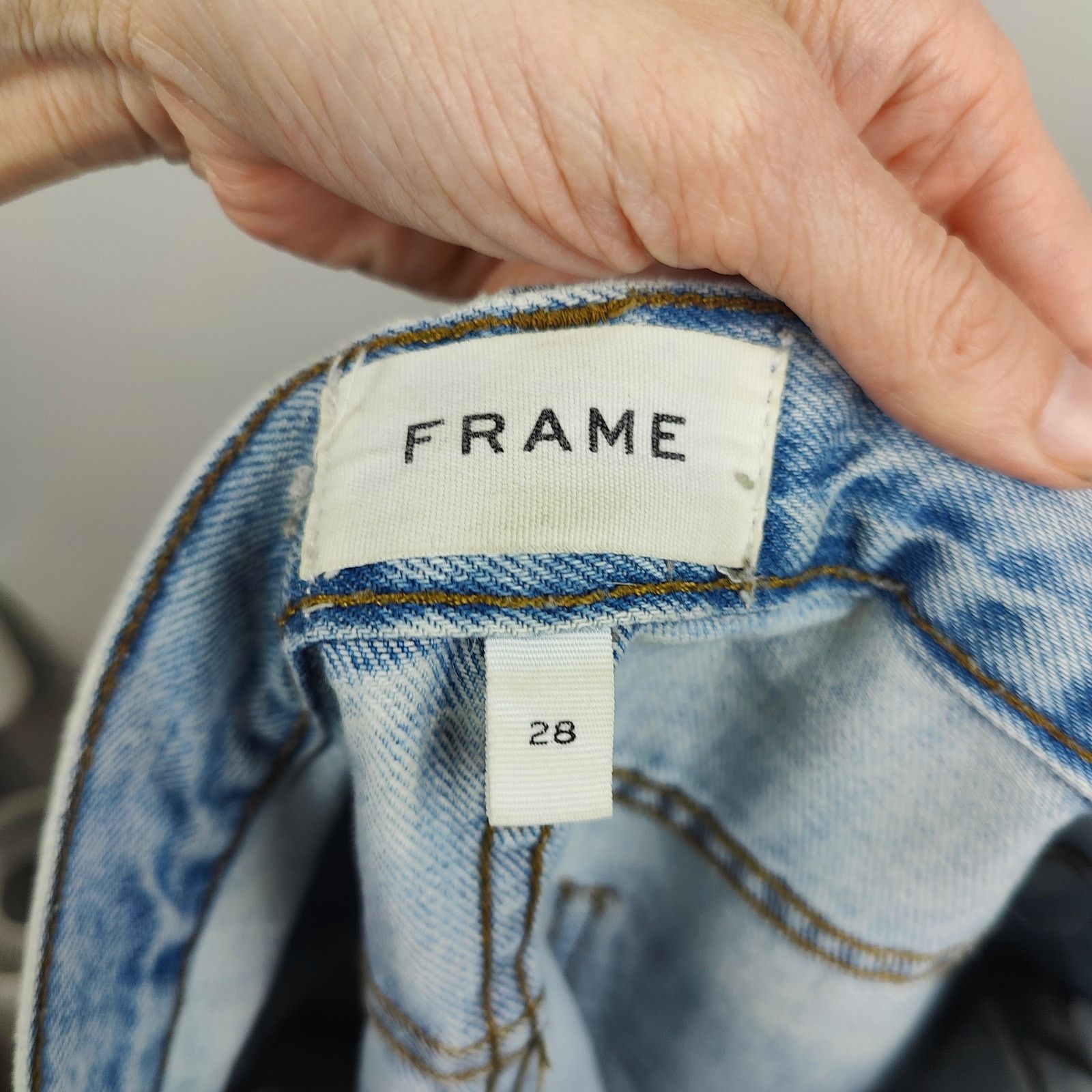 Frame Frame Le Jane Crop Jeans Womens 28 Light Wash Size 28" / US 6 / IT 42 - 8 Thumbnail