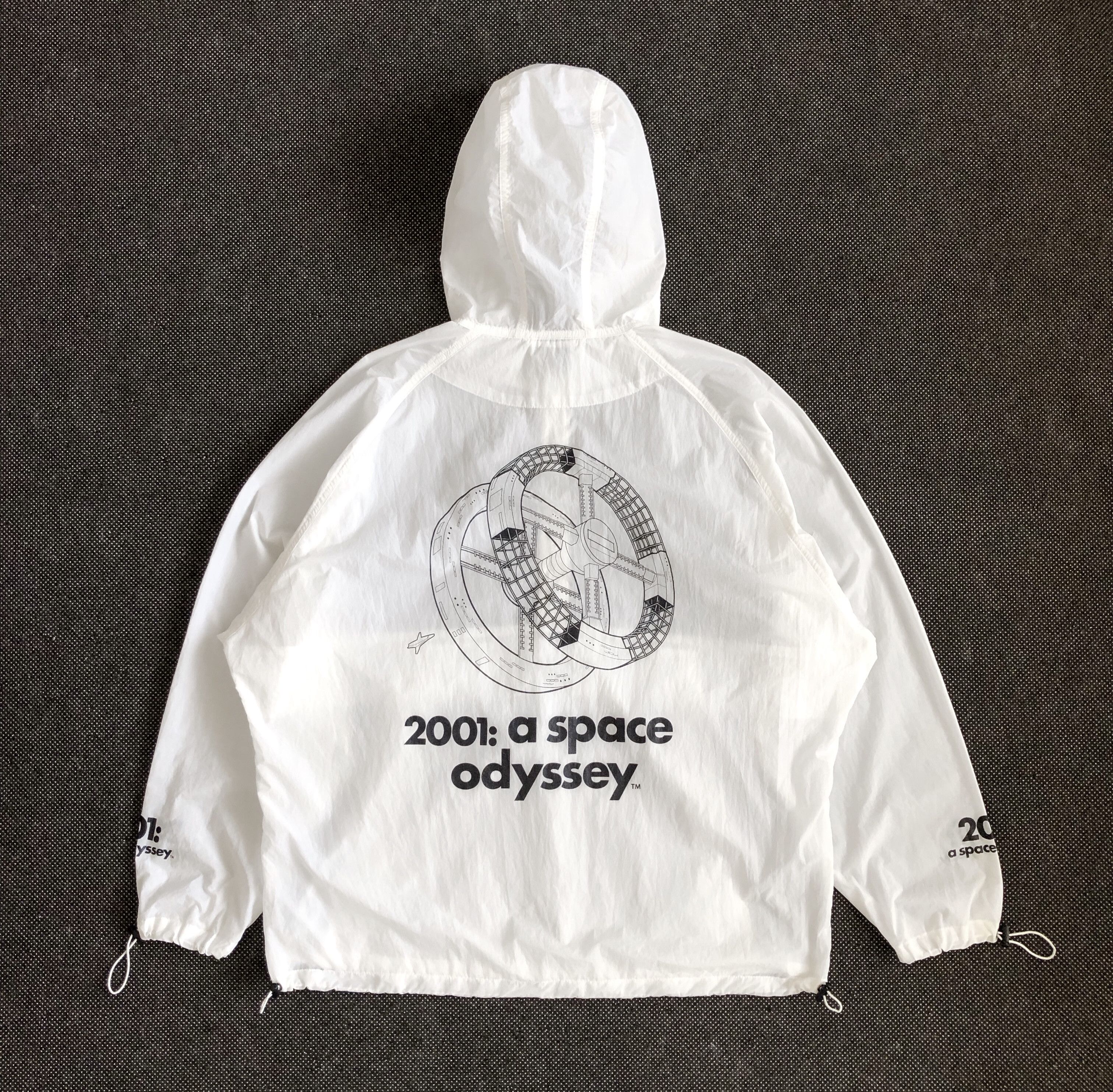 GU STANLEY KUBRICK 2001:A SPACE ODYSSEY OVERSIZE WINDBREAKER Size US L / EU 52-54 / 3 - 1 Thumbnail