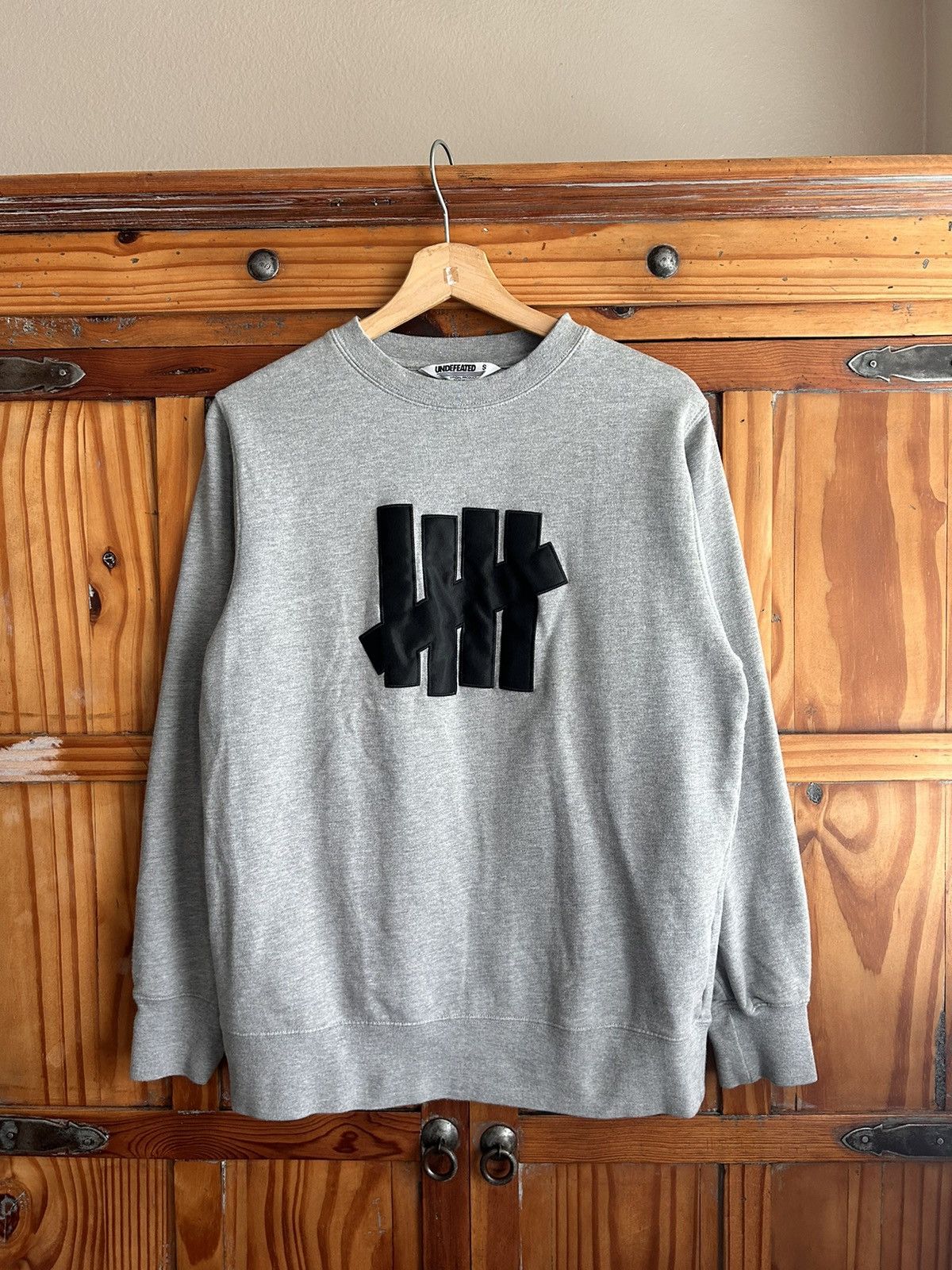 Undefeated Undefeated Embroidered Silk Patch Logo Sweatshirt Size US S / EU 44-46 / 1 - 1 Thumbnail