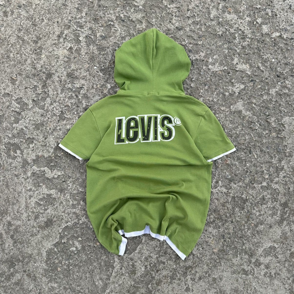 20471120 × Levi's Vintage Clothing Vintage Japanese Style Levi’s V Neck Hood T-shirts Y2K 00s Size US S / EU 44-46 / 1 - 1 Thumbnail