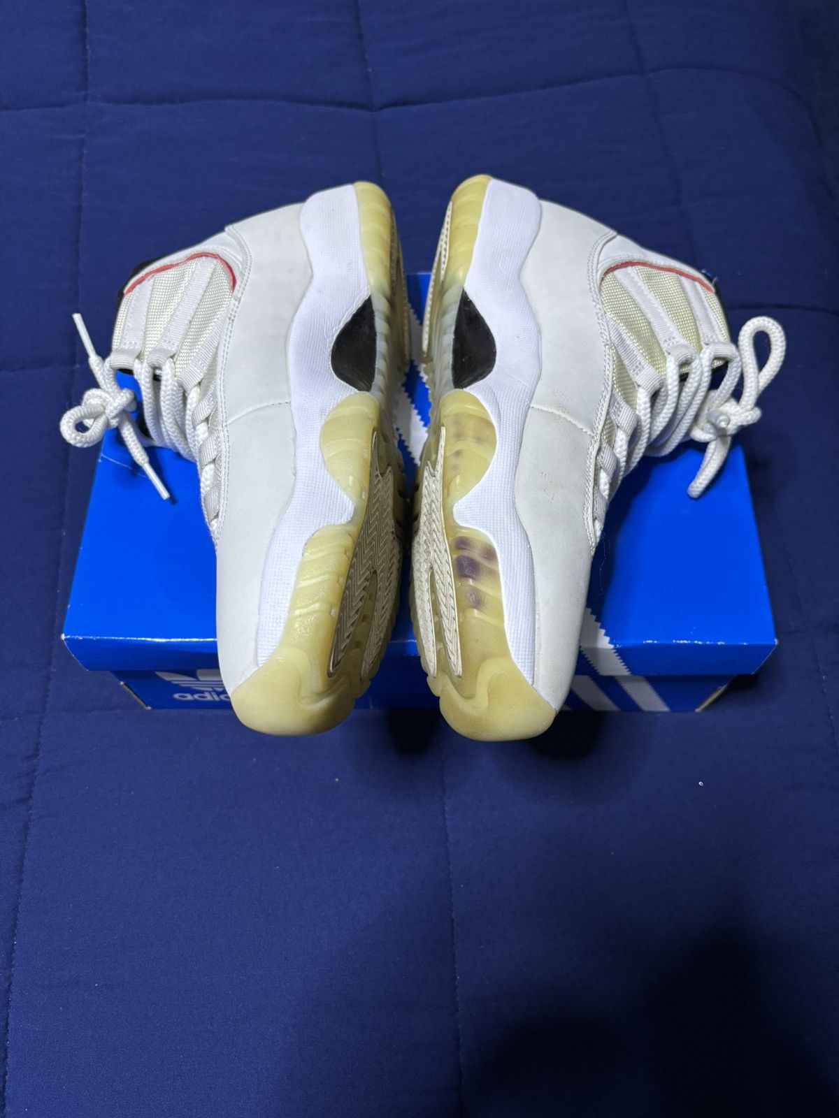Jordan Brand Jordan 11 Retro Platinum Tint 2018 Size 8.5 Size US 8.5 / EU 41-42 - 4 Thumbnail
