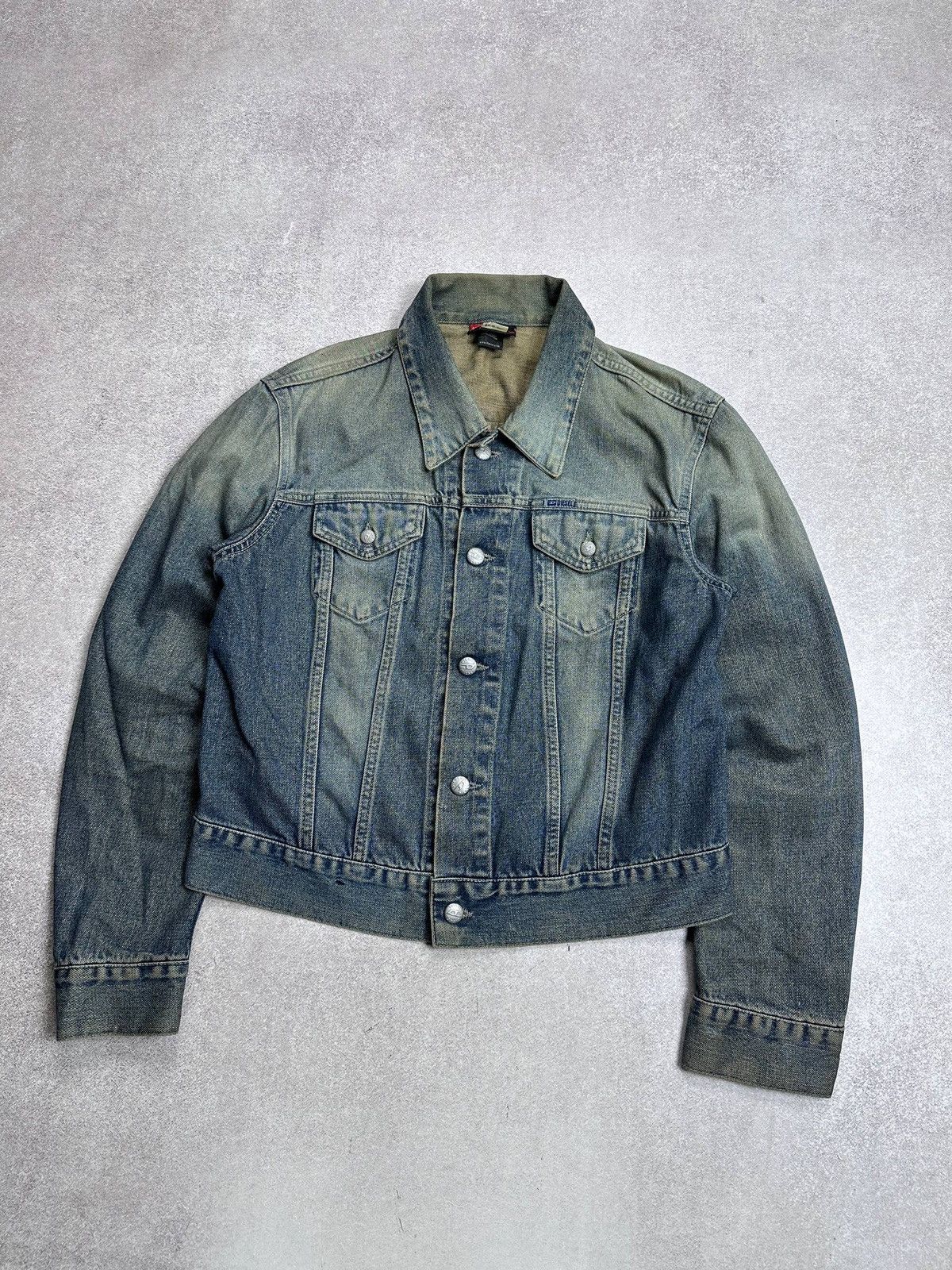 Diesel Vintage Diesel Womans Grunge Perfect Faded Denim Jacket L Size L / US 10 / IT 46 - 2 Thumbnail