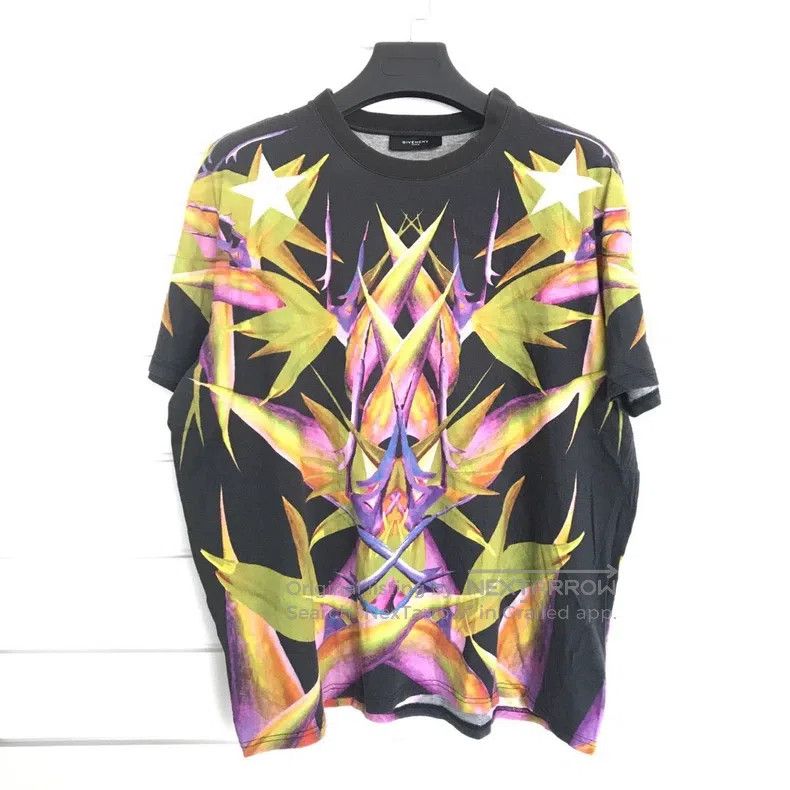 Givenchy Givenchy Black Printed Half Sleeve Size US S / EU 44-46 / 1 - 1 Thumbnail