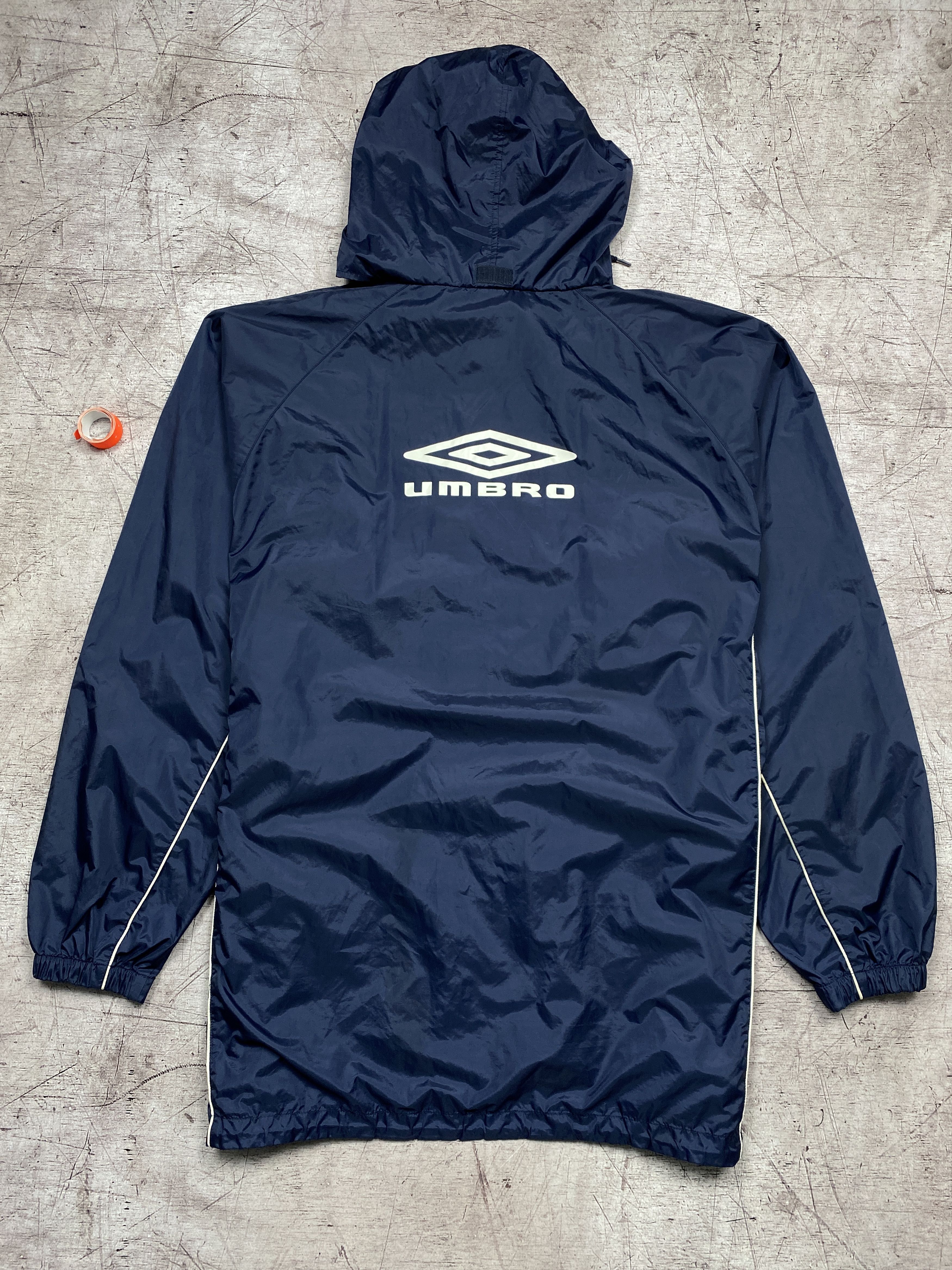 Umbro × Vintage Umbro Vintage Mens Nylon Light Jacket Size US XXL / EU 58 / 5 - 1 Thumbnail