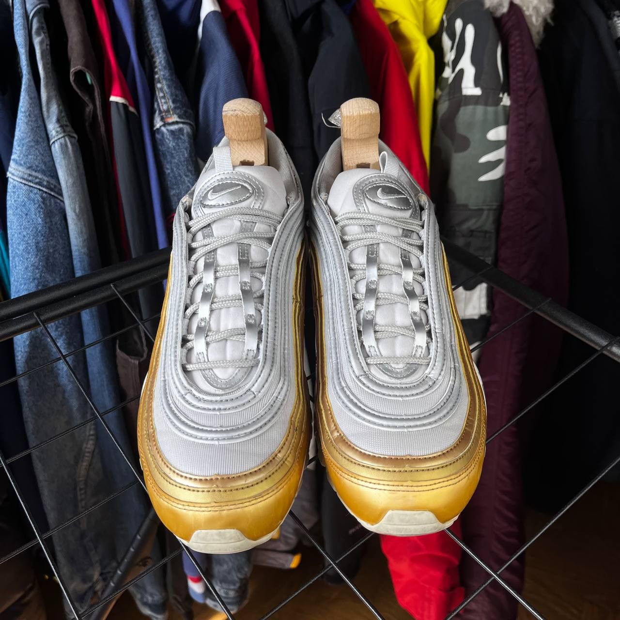 Nike Nike Air Max 97 SE Vast Grey/Silver/Metallic Gold Sneakers Size US 12 / EU 45 - 7 Thumbnail