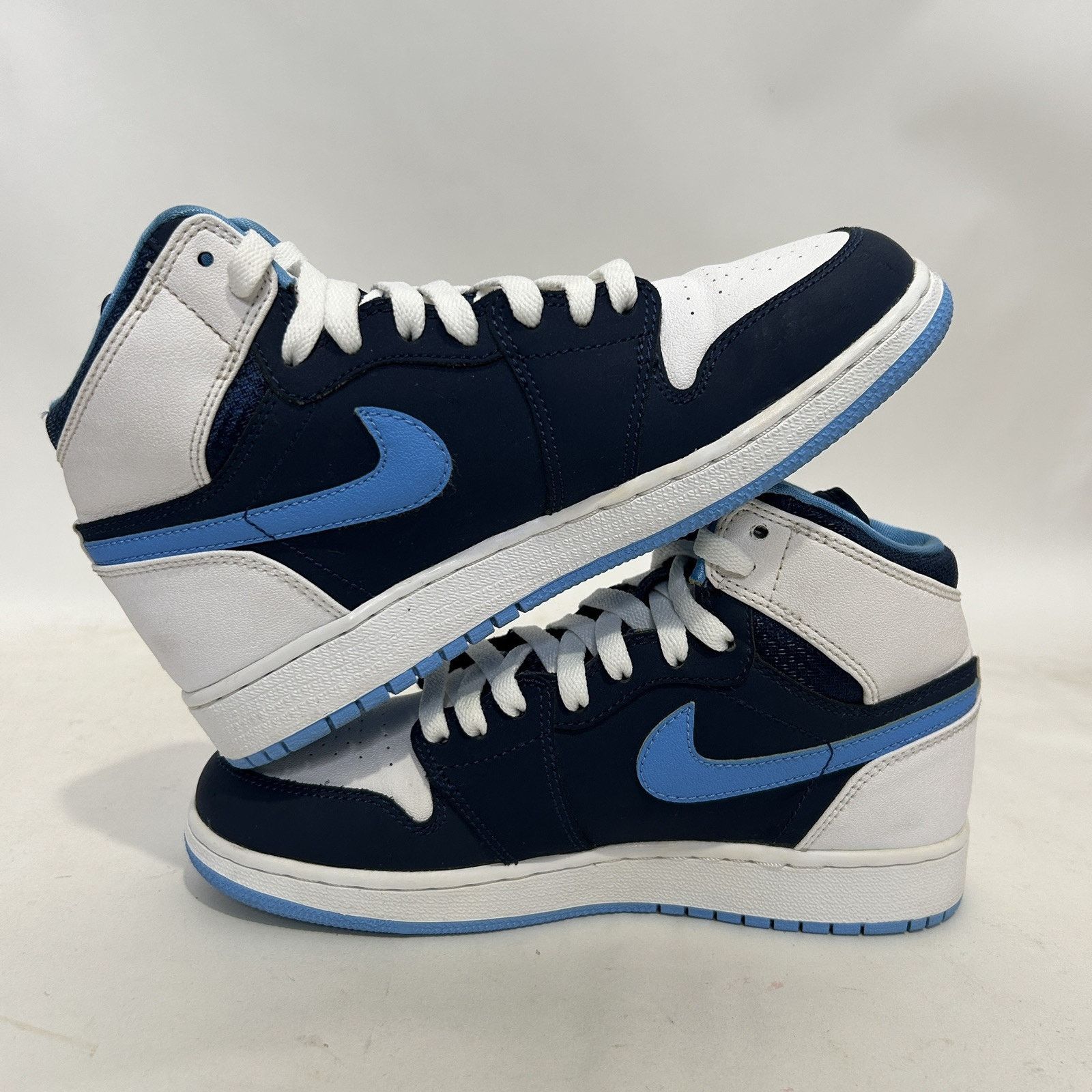 Nike Nike Air Jordan 1 Retro High GS “Chris Paul/CP3” Size US 5.5 / IT 35.5 - 3 Thumbnail