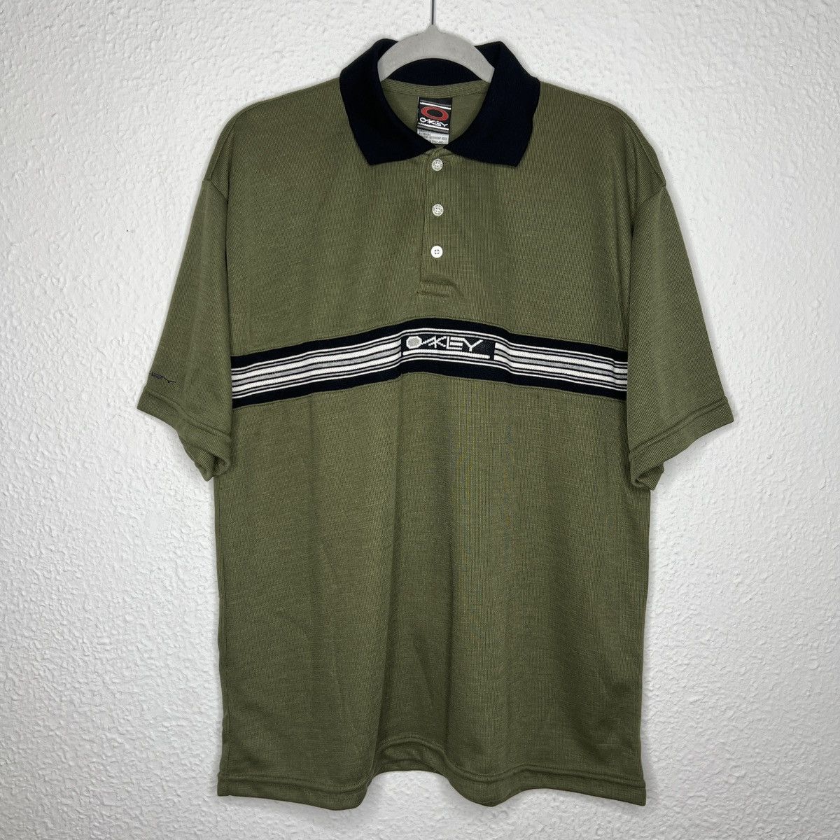 Oakley × Vintage Vintagw Oakley Polo Tshirt Tee Green Khaki Spellout Logo Size US L / EU 52-54 / 3 - 1 Thumbnail
