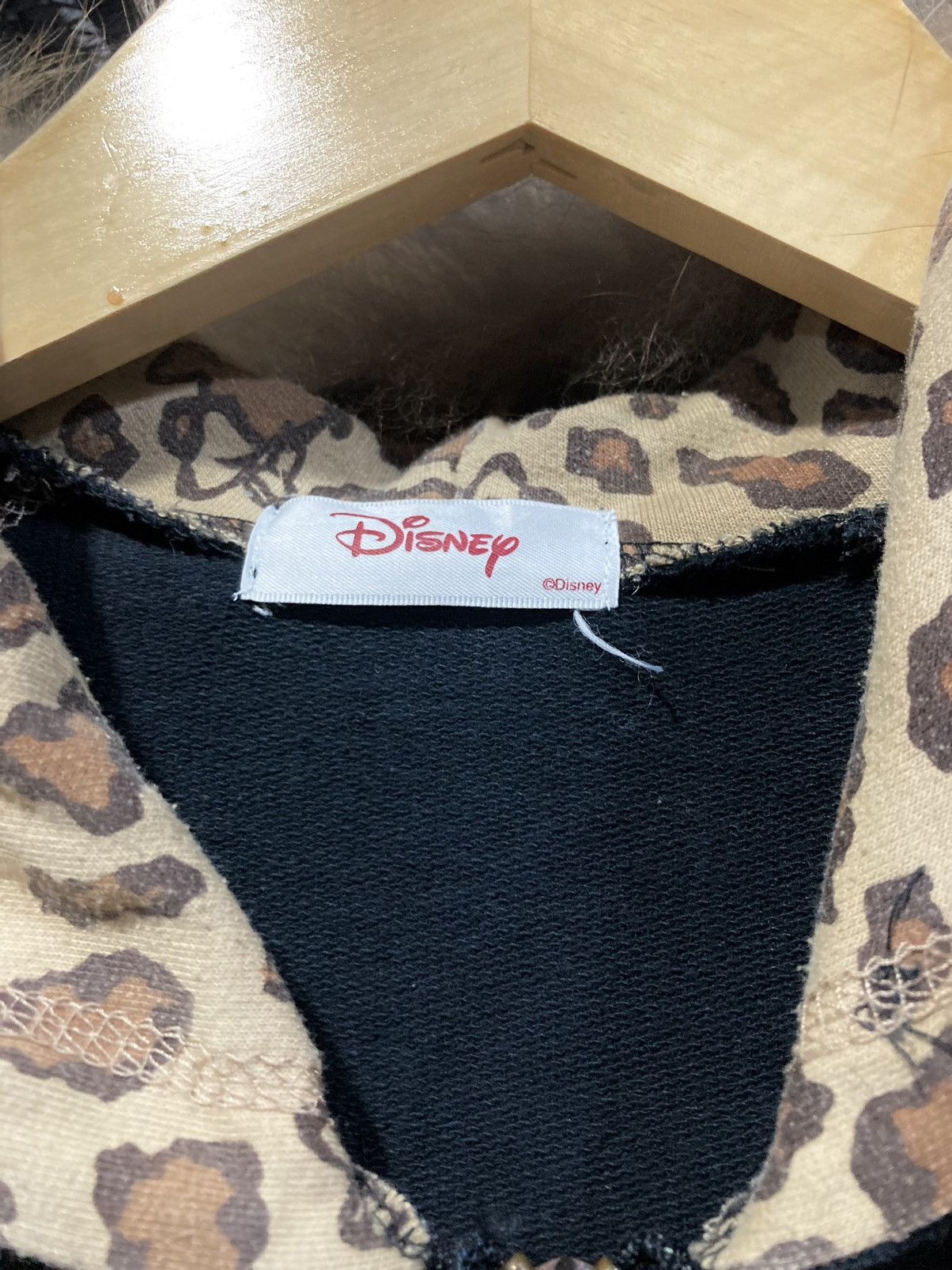 Vintage Disney 2000’s Mickey Minnies Leopard Fur Hoodie Japanese Size L / US 10 / IT 46 - 6 Thumbnail
