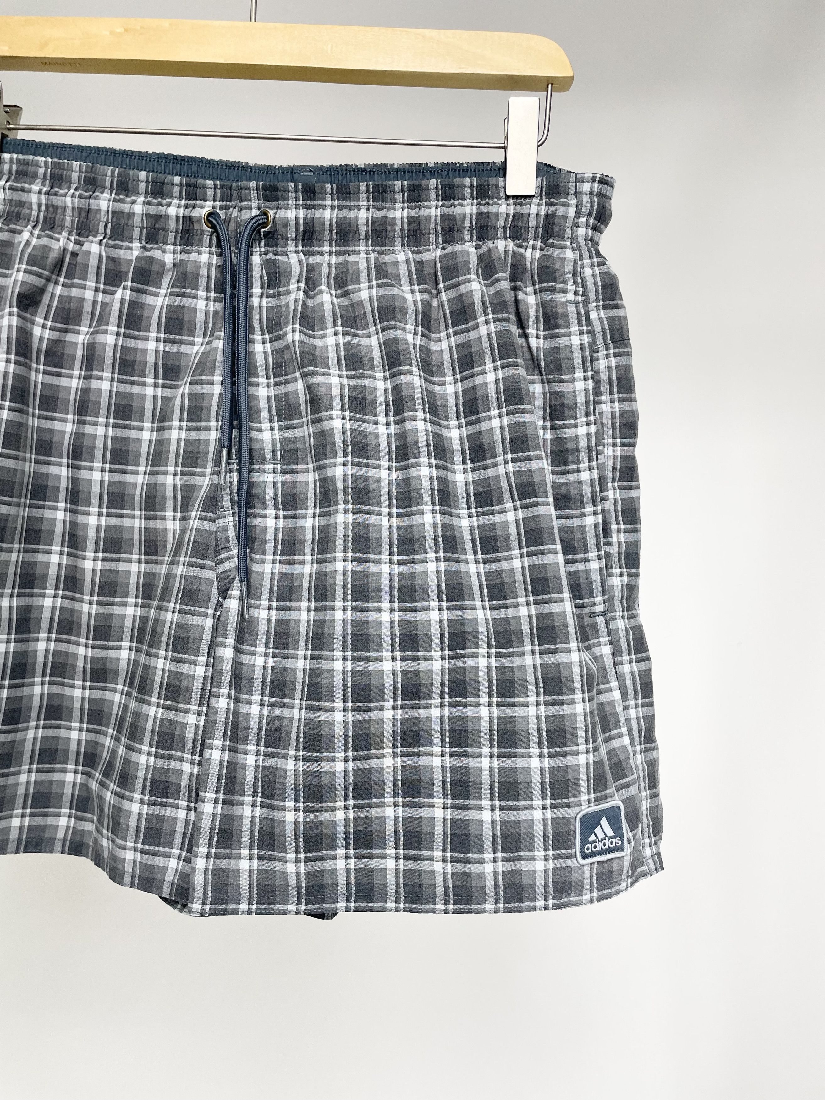 Adidas Adidas Vintage Checkered Plaid Gray White Nylon Beach Shorts Size US 32 / EU 48 - 6 Thumbnail