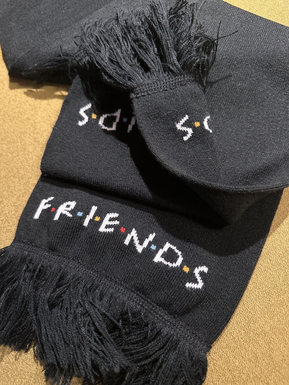 Vintage × Warner Bros Friends Scarf official vintage Size ONE SIZE - 1 Thumbnail