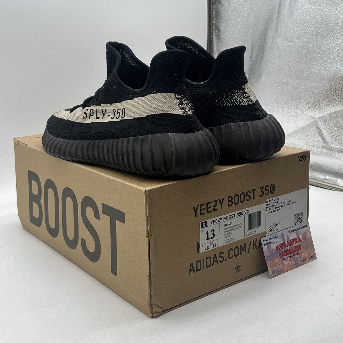 Adidas Yeezy boost 350 Oreo Size US 13 / EU 46 - 4 Thumbnail