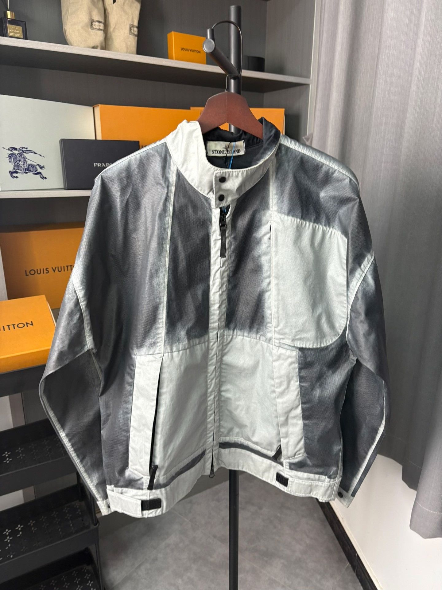 Stone Island Stone Island Light Jacket L Men Size US L / EU 52-54 / 3 - 1 Thumbnail