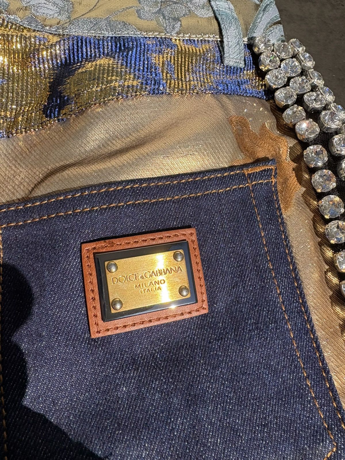 Dolce & Gabbana Dolce & Gabbana denim trousers with crystals high waisted Size 26" / US 2 / IT 38 - 8 Thumbnail