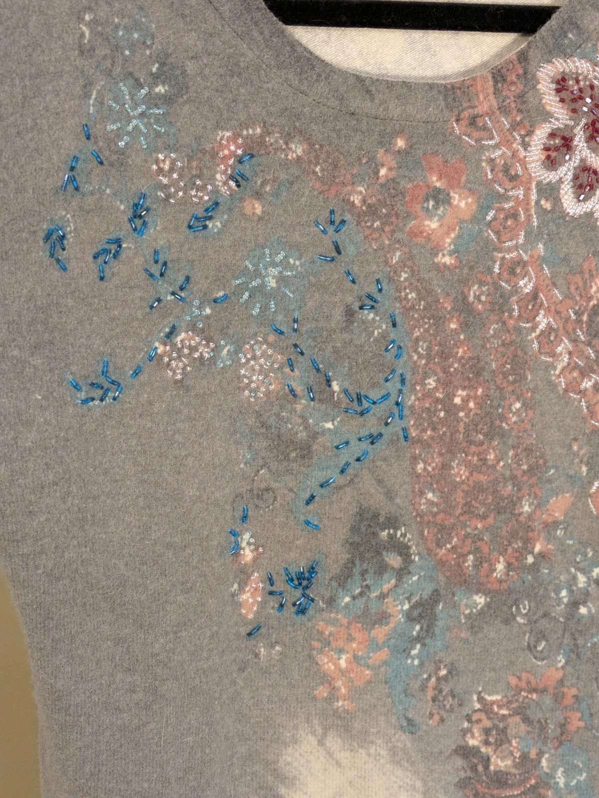 Christian Louboutin Loulou Medium Gray Embroidered Floral Sweater Cashmere Blend Size M / US 6-8 / IT 42-44 - 4 Thumbnail