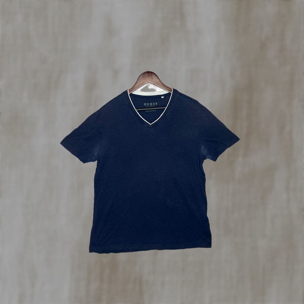 Guess GUESS LOS ANGELES Navy Blue V-Neck Short Sleeve T Shirt Men L Size US L / EU 52-54 / 3 - 1 Thumbnail