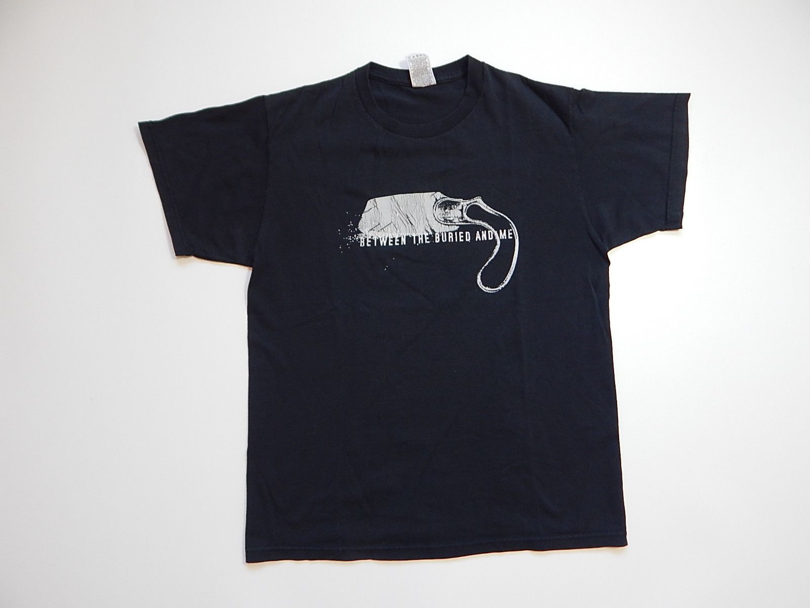 Band Tees vintage between the buried and me metal rock band tee Size US M / EU 48-50 / 2 - 1 Thumbnail