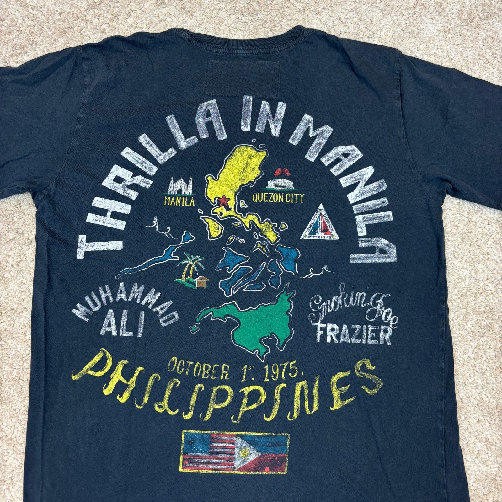 Roots Of Flight Roots of Fight Ali Frazier Thrilla in Manilla Shirt Men's S Size US S / EU 44-46 / 1 - 4 Thumbnail