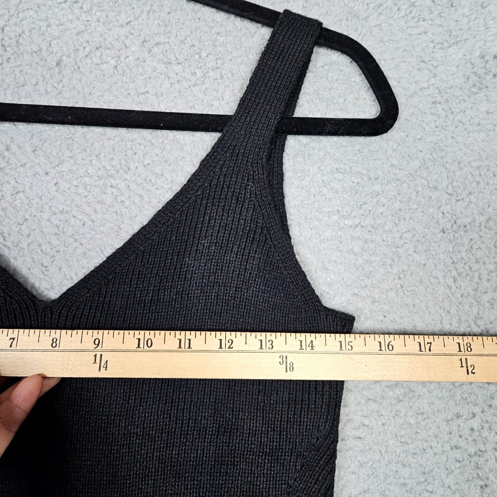 Old Navy OLD NAVY Women’s Black GO-RECYCLED Ribbed Tank Top Size M NEW Shirt Women M Black Cotton Blend Polyester Tank Top Regular Fit Sleeveless Casual Size M / US 6-8 / IT 42-44 - 2 Thumbnail