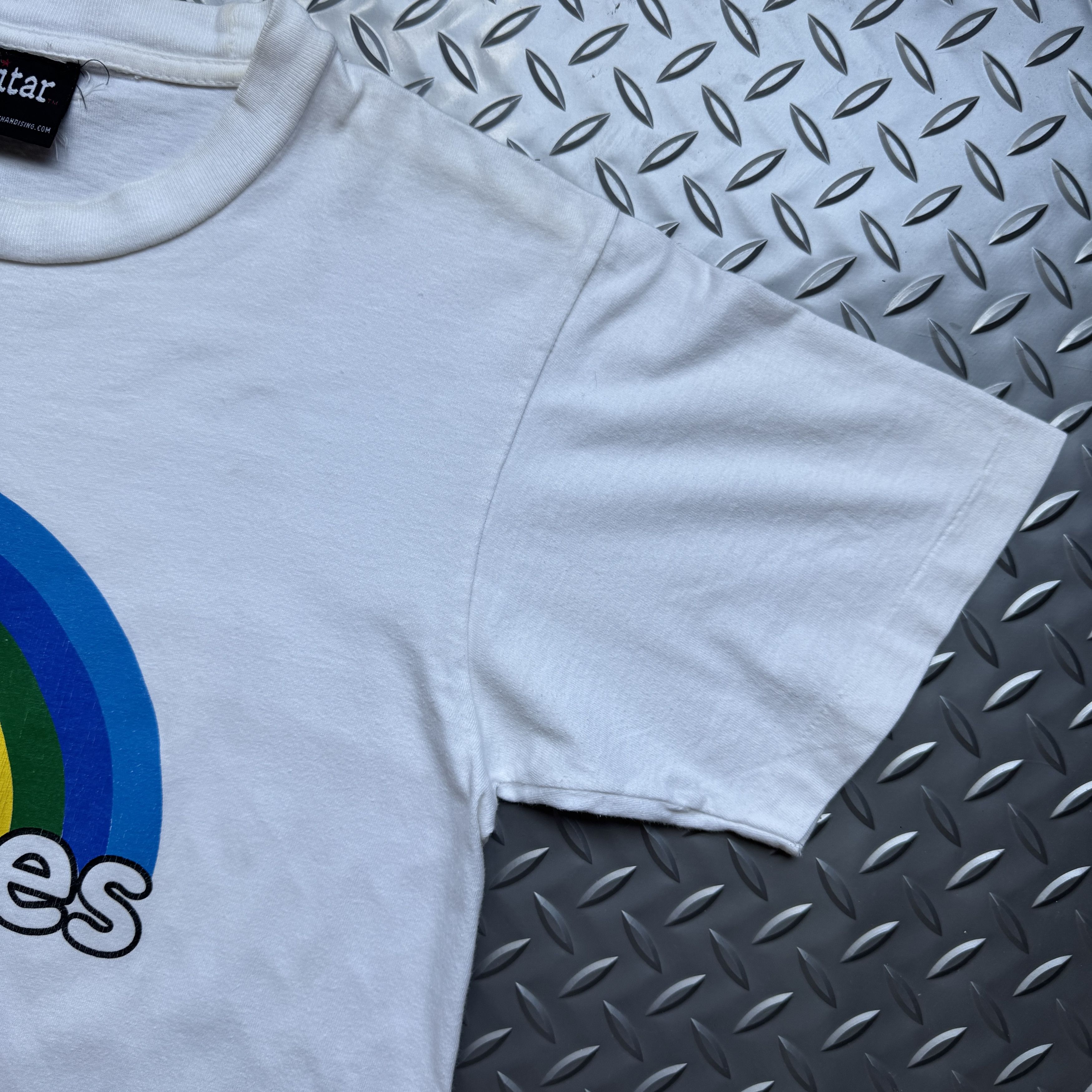 Band Tees Vintage Deftones Rainbow 90s T-Shirt Size US S / EU 44-46 / 1 - 4 Thumbnail