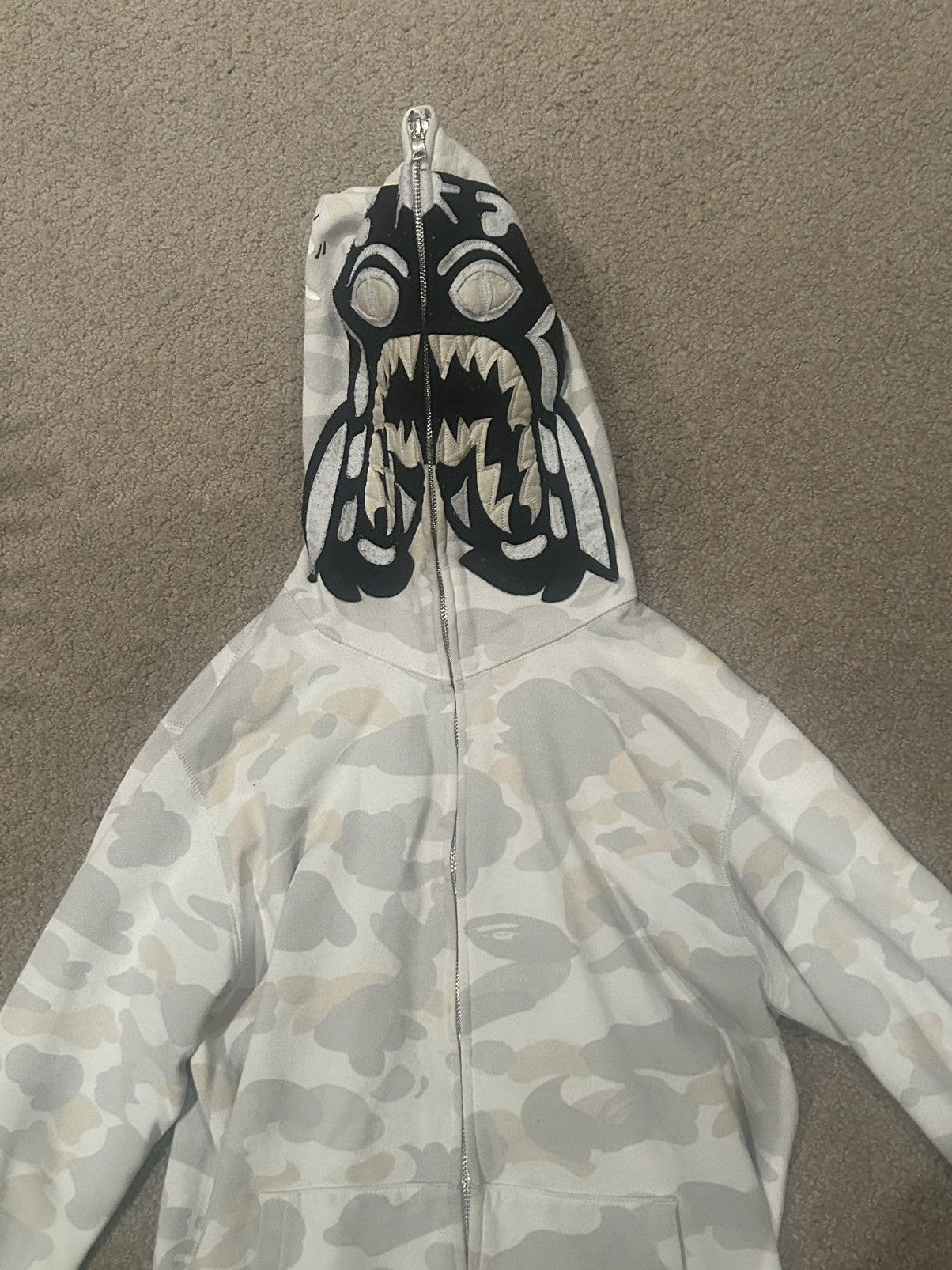Bape Bape full zip tiger shark camo hoodie glow in the dark Size US M / EU 48-50 / 2 - 3 Thumbnail