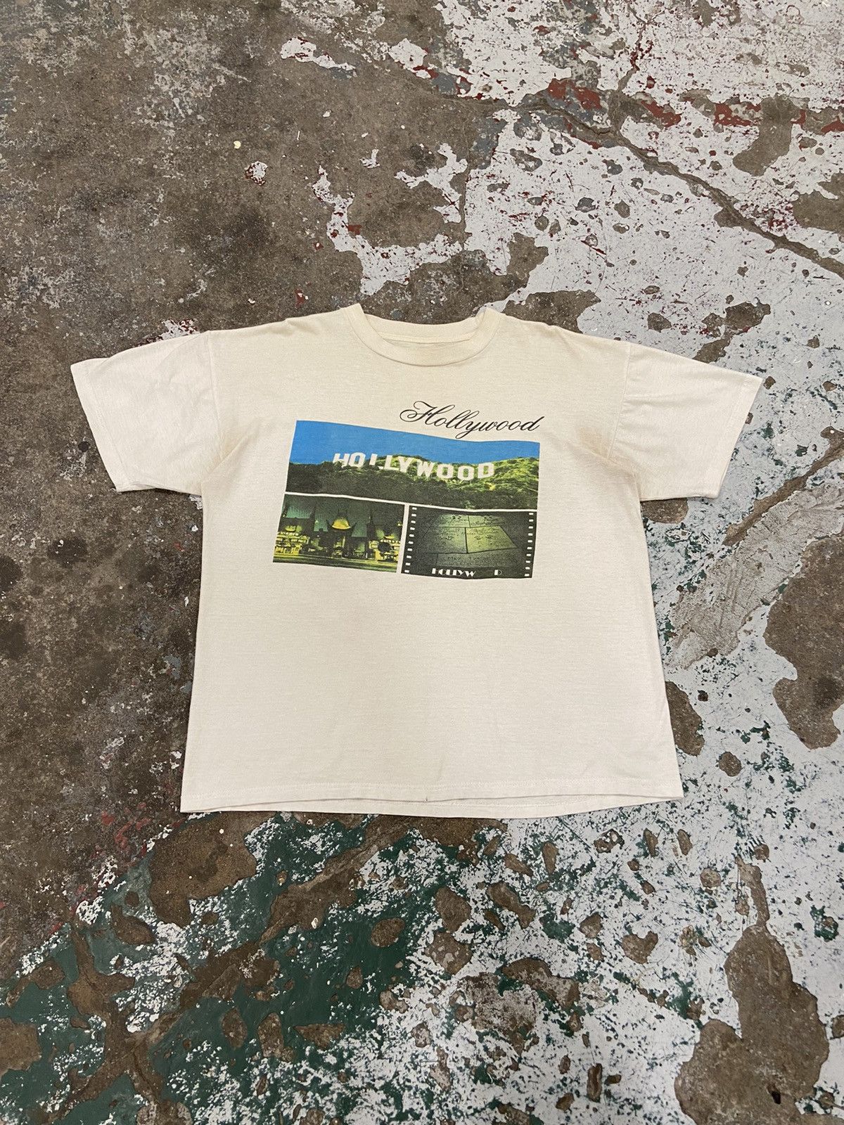 Vintage Vintage 1990s Hollywood White Boxy Graphic Tee Size US M / EU 48-50 / 2 - 1 Thumbnail