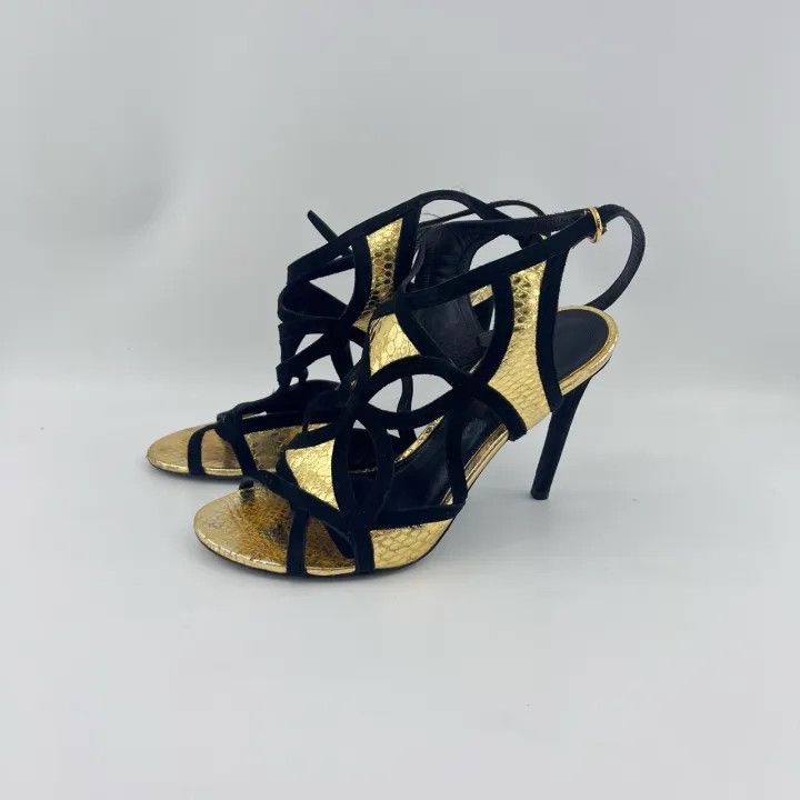 Louis Vuitton Louis Vuitton Black Patent Leather Heels 0079 Size US 5 / IT 35 - 1 Thumbnail