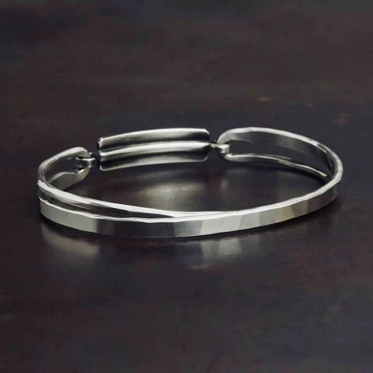 Werkstatt Munchen Werkstatt Munchen M2217 hammered cross bangle XS-S-M-L new Size ONE SIZE - 1 Thumbnail