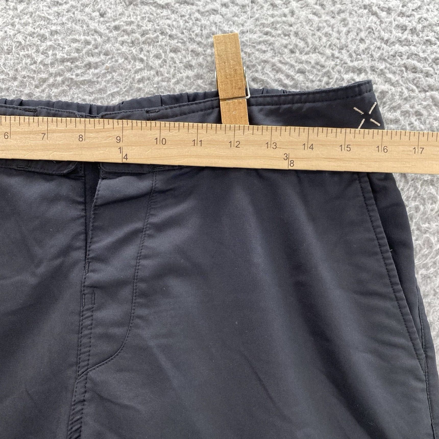 Ten Thousand VINTAGE Ten Thousand Board Shorts Mens Large 9" Black Swim Trunks Performance Training Size US 33 - 4 Thumbnail