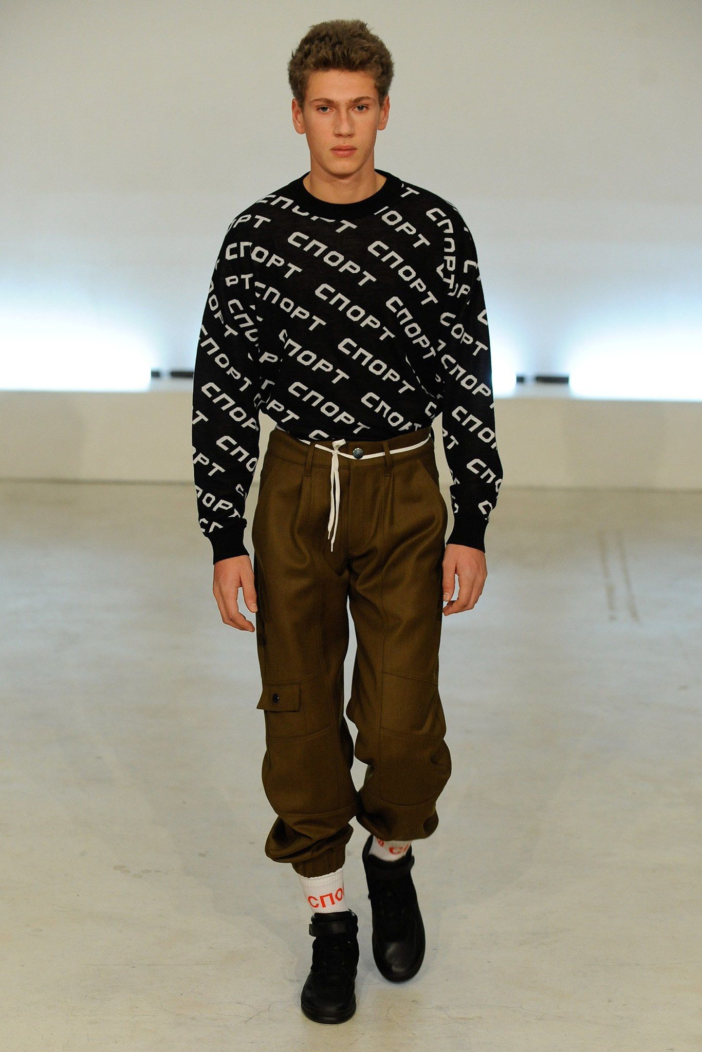 Gosha Rubchinskiy A/W 2015 - wool pants with elastic cuffs Size US 29 - 8 Thumbnail