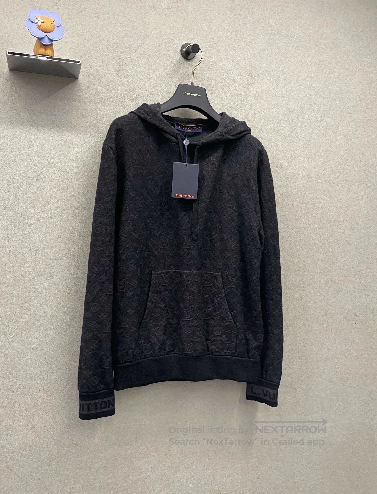 Louis Vuitton black logo embossed long sleeve hoodie. Size US M / EU 48-50 / 2 - 3 Thumbnail