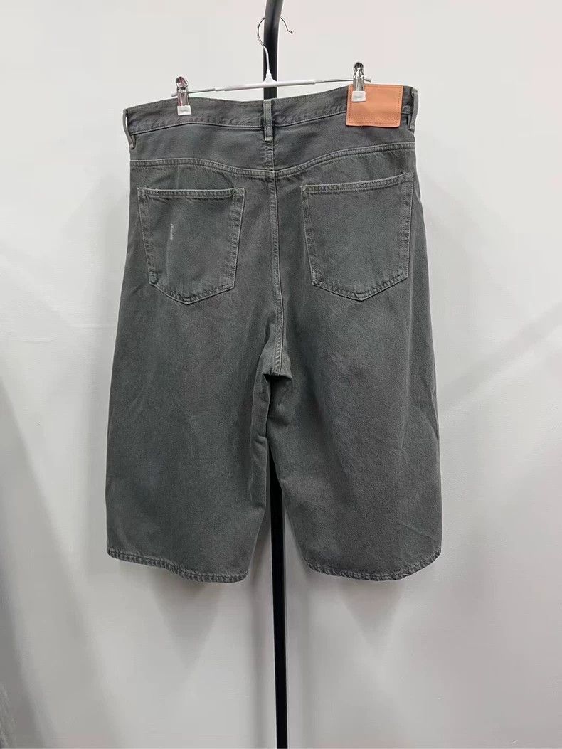 Acne Studios acne studios Gray shorts 2506-Nextarrow Size US 33 - 2 Thumbnail