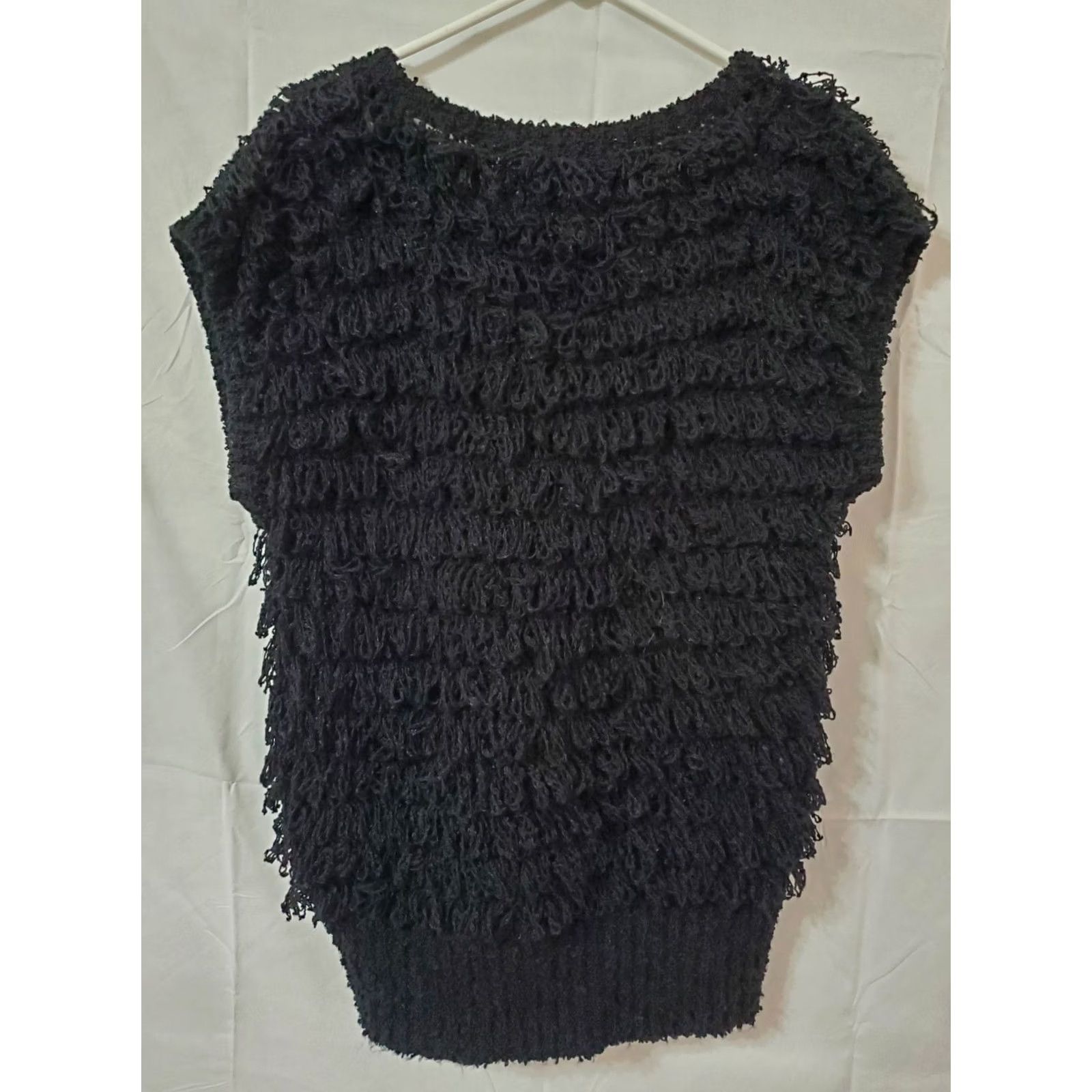 Vintage VINTAGE Cee Vest Sweater Sleeveless Acrylic Black L Fringe V Neck Size L / US 10 / IT 46 - 5 Thumbnail