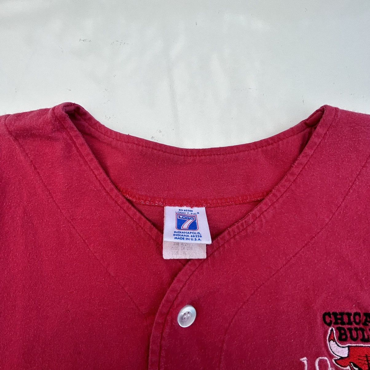 Logo 7 Vintage 1993 Logo 7 Chicago Bulls Button Up Jersey Men’s XL Size US XL / EU 56 / 4 - 4 Thumbnail